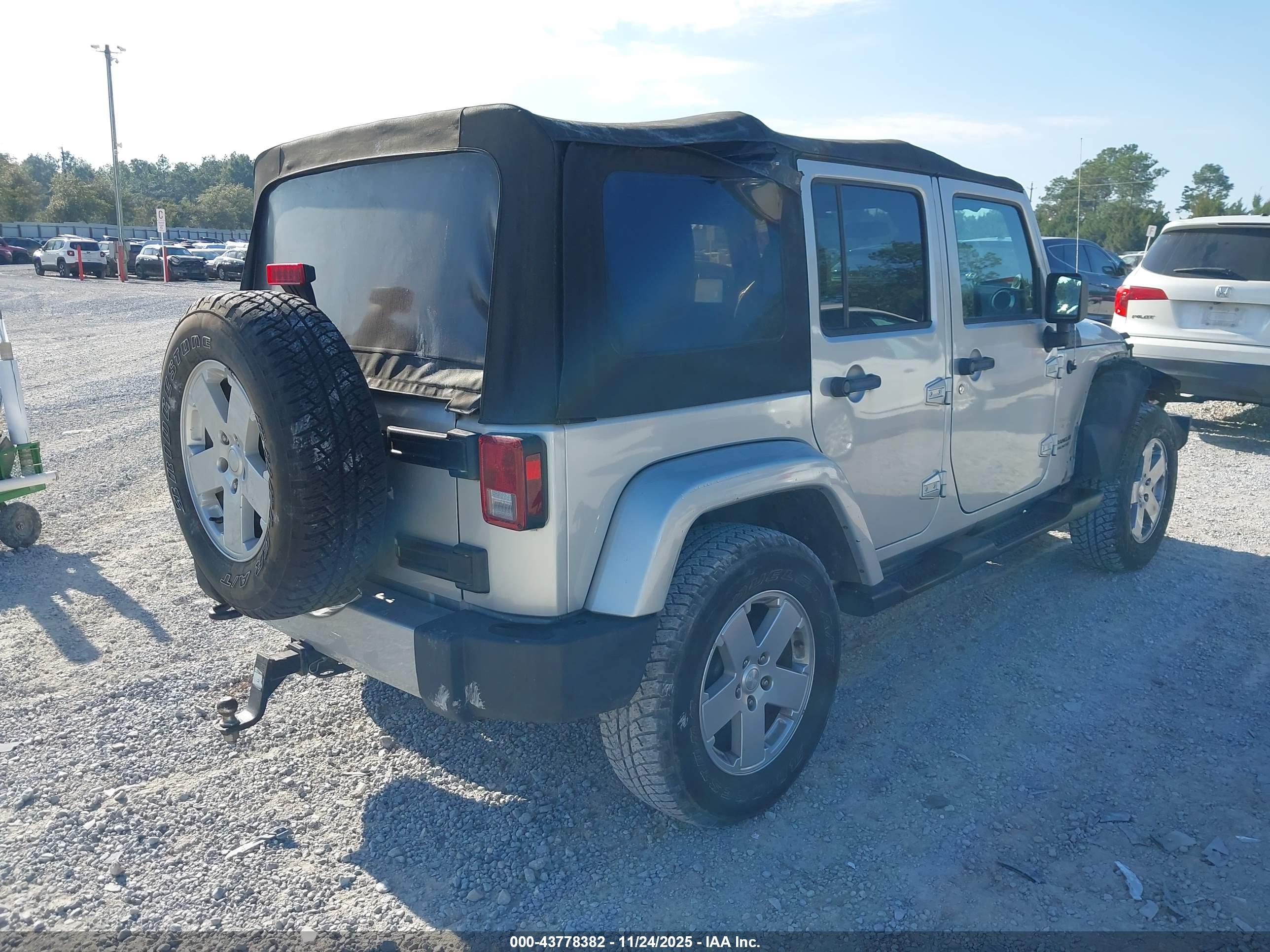 JEEP WRANGLER image 4