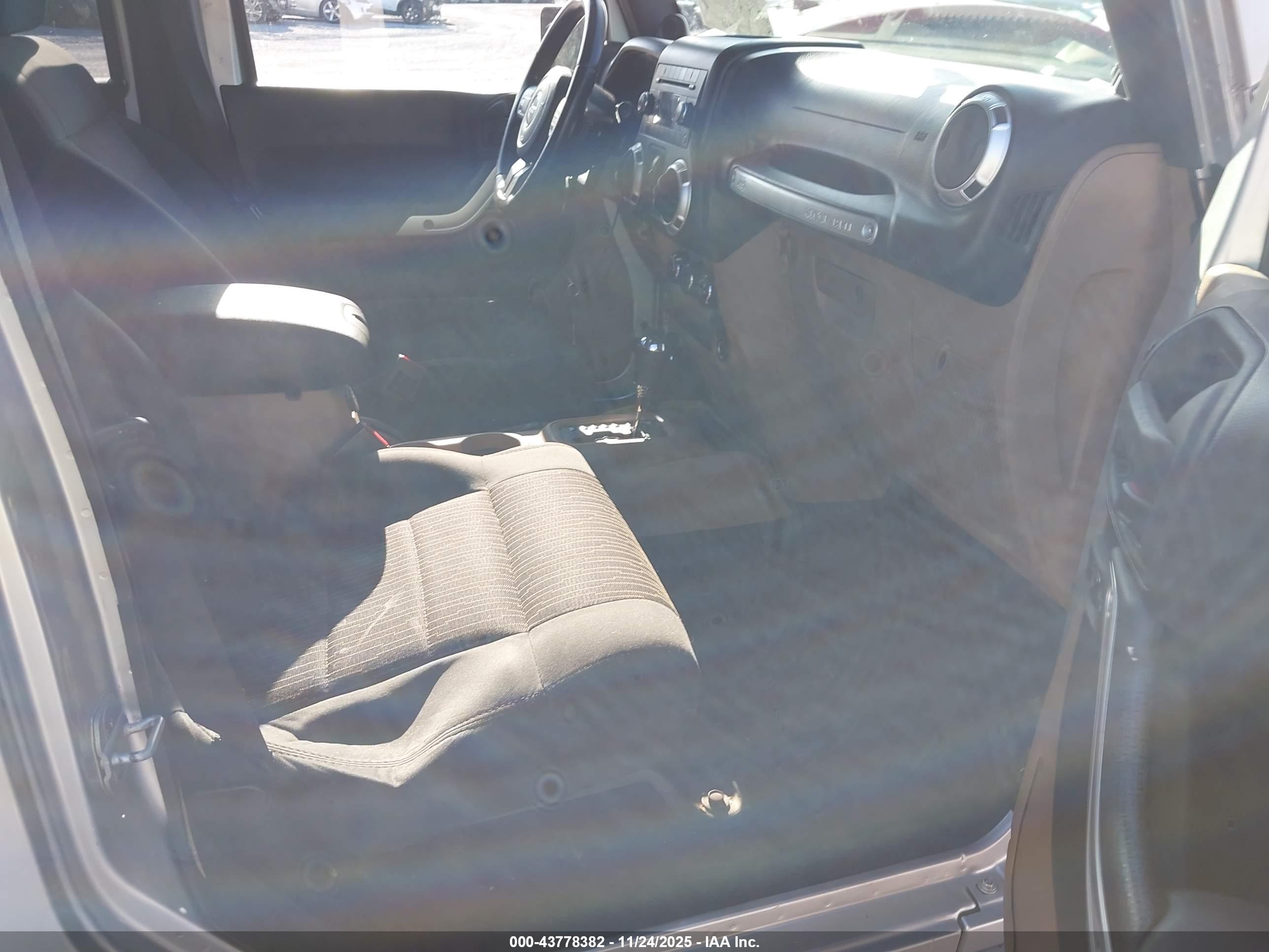 JEEP WRANGLER image 5