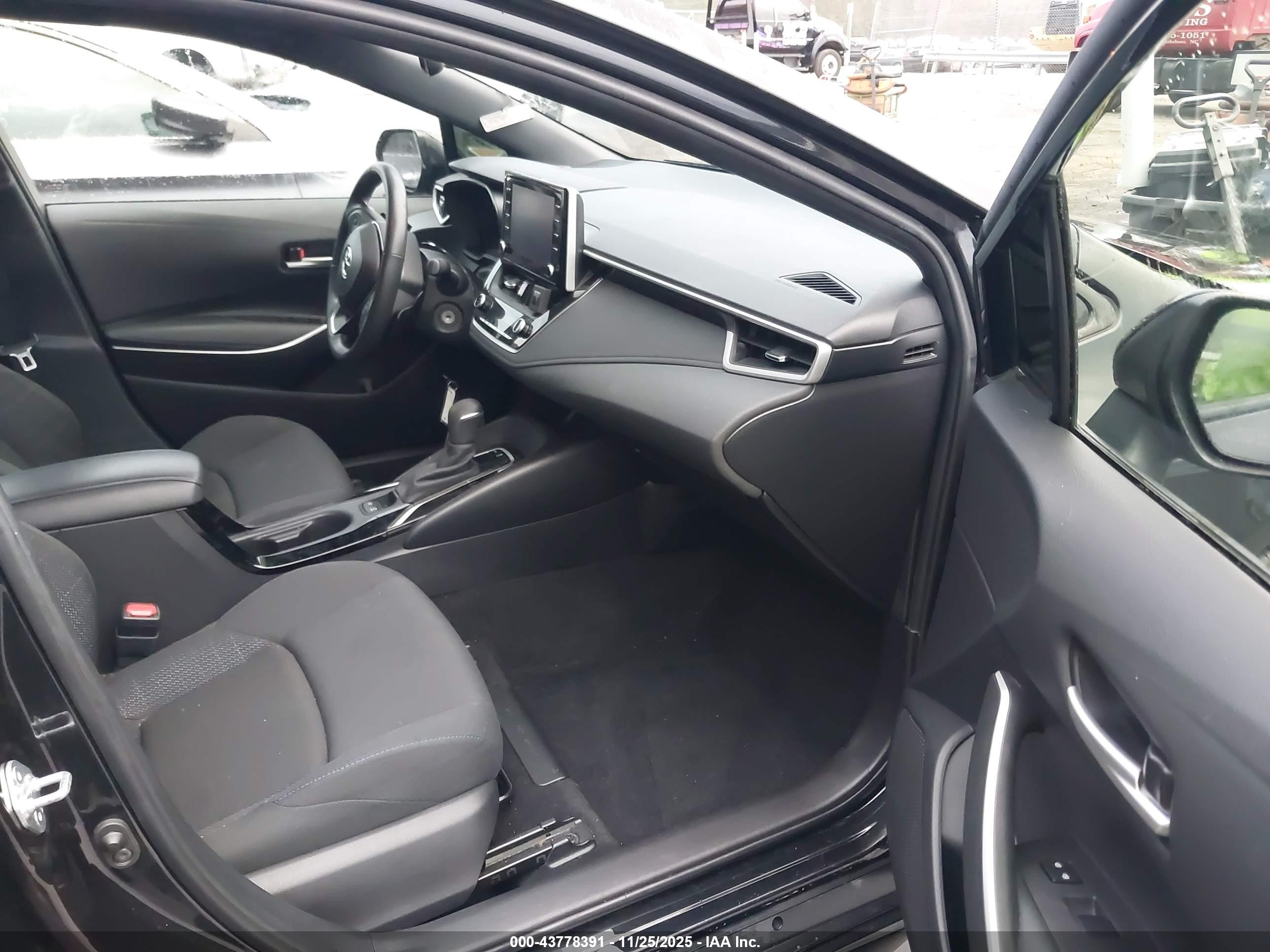 TOYOTA COROLLA image 5