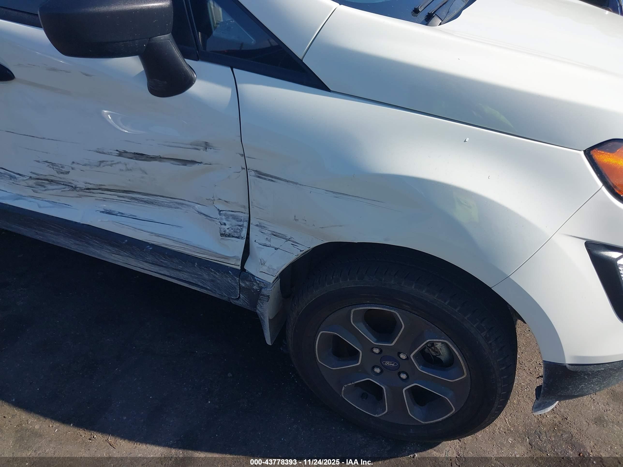 FORD ECOSPORT image 6