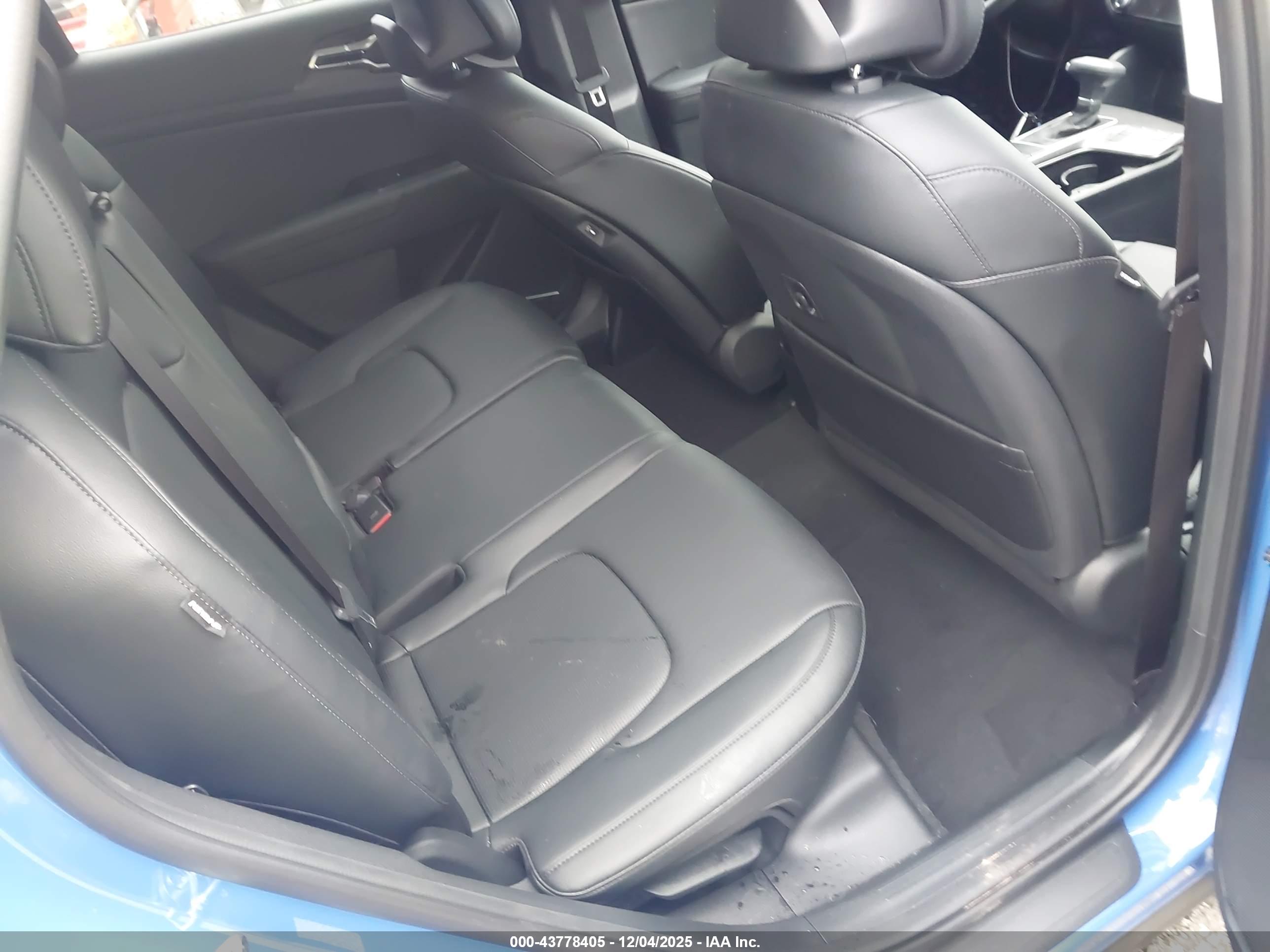 KIA SPORTAGE image 8