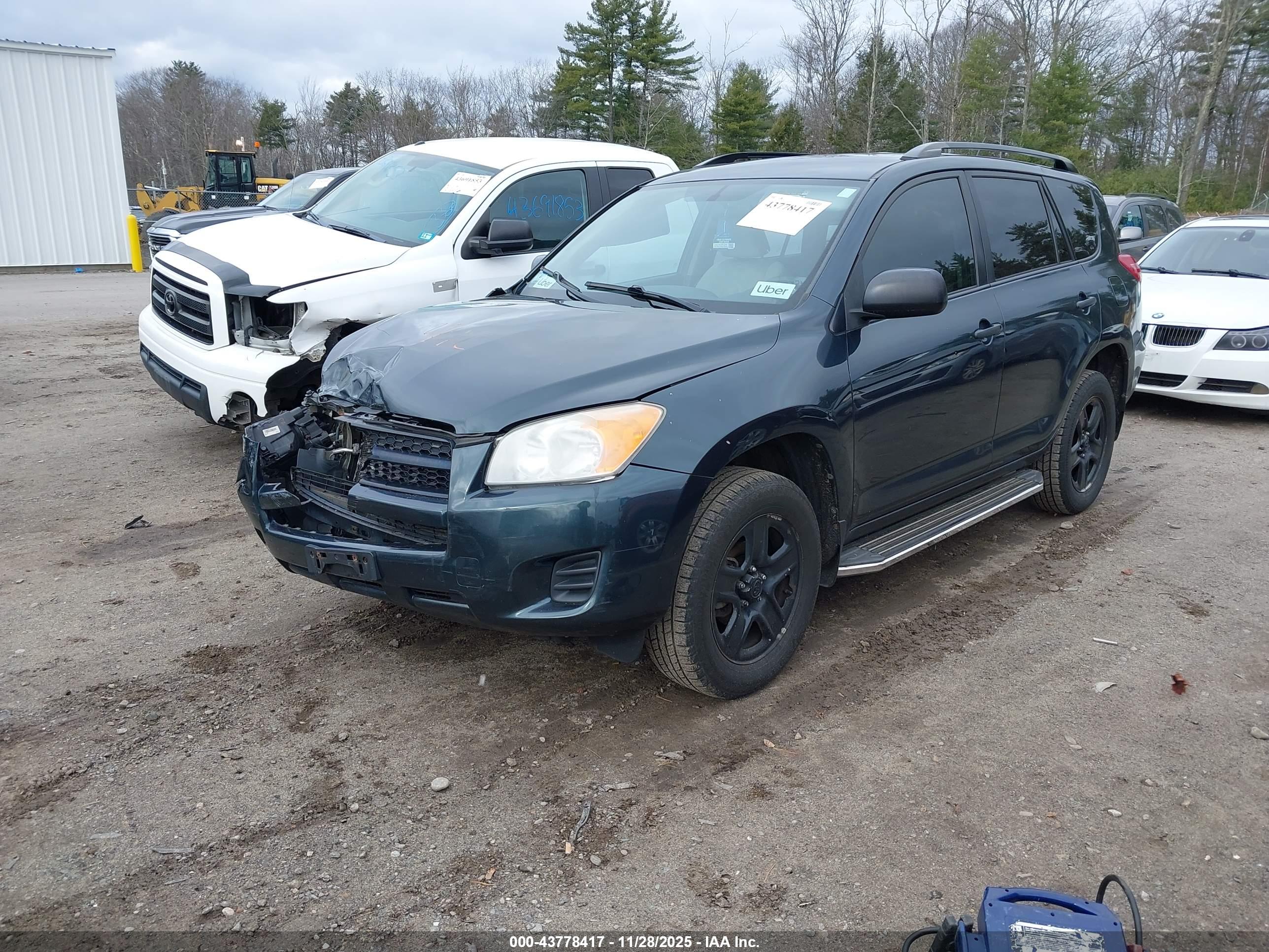 TOYOTA RAV4 image 2