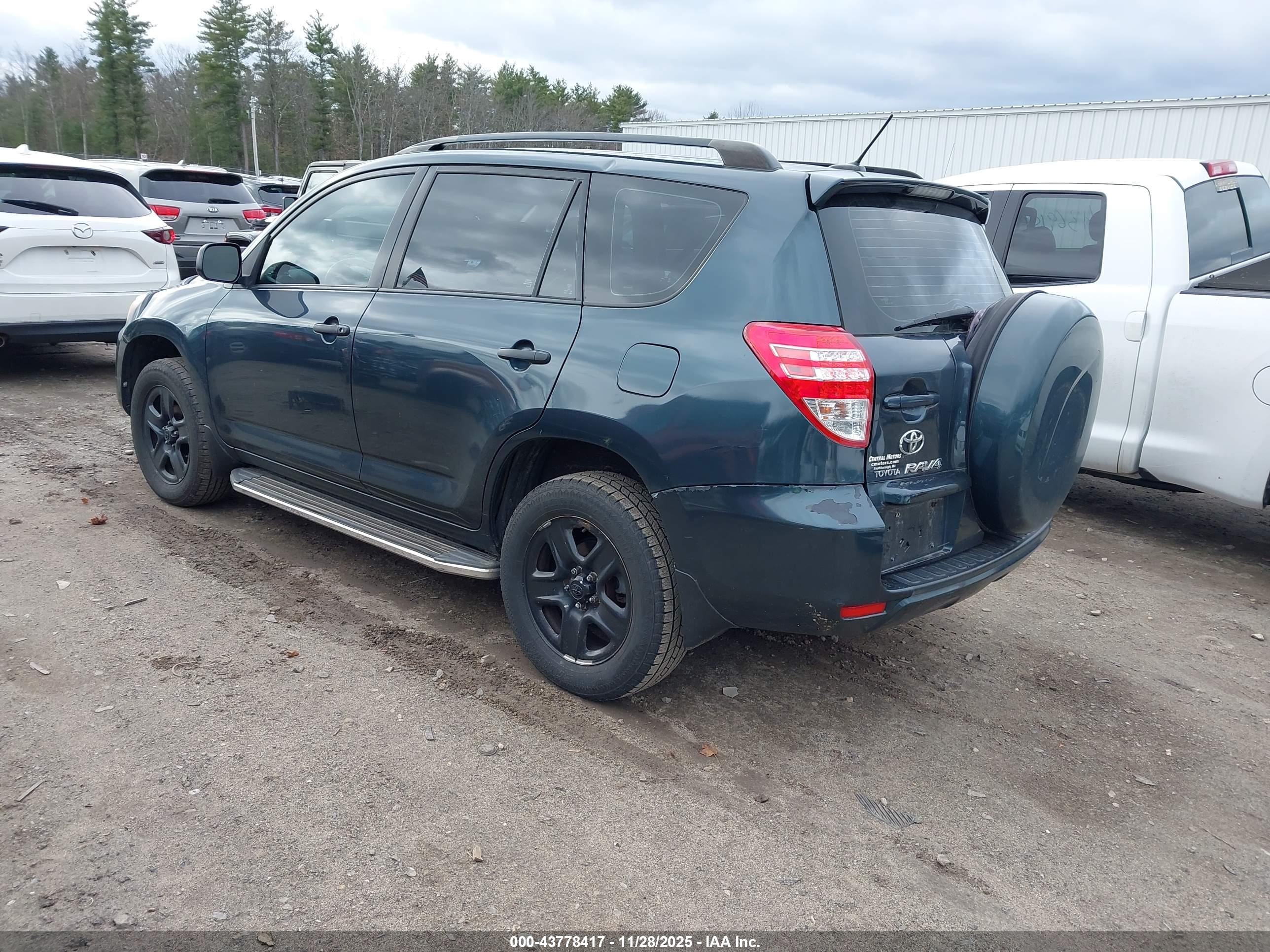 TOYOTA RAV4 image 3