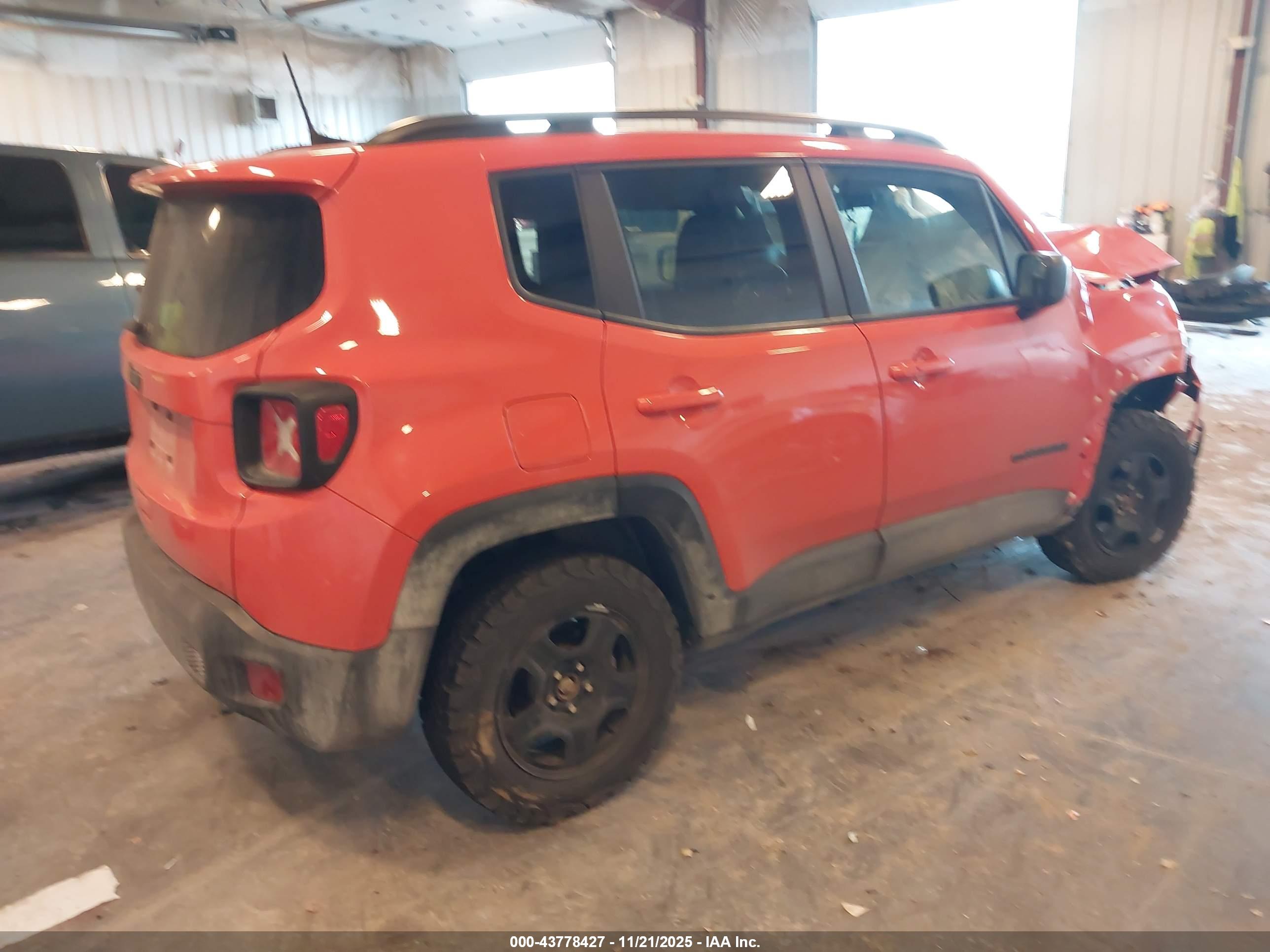 JEEP RENEGADE image 4