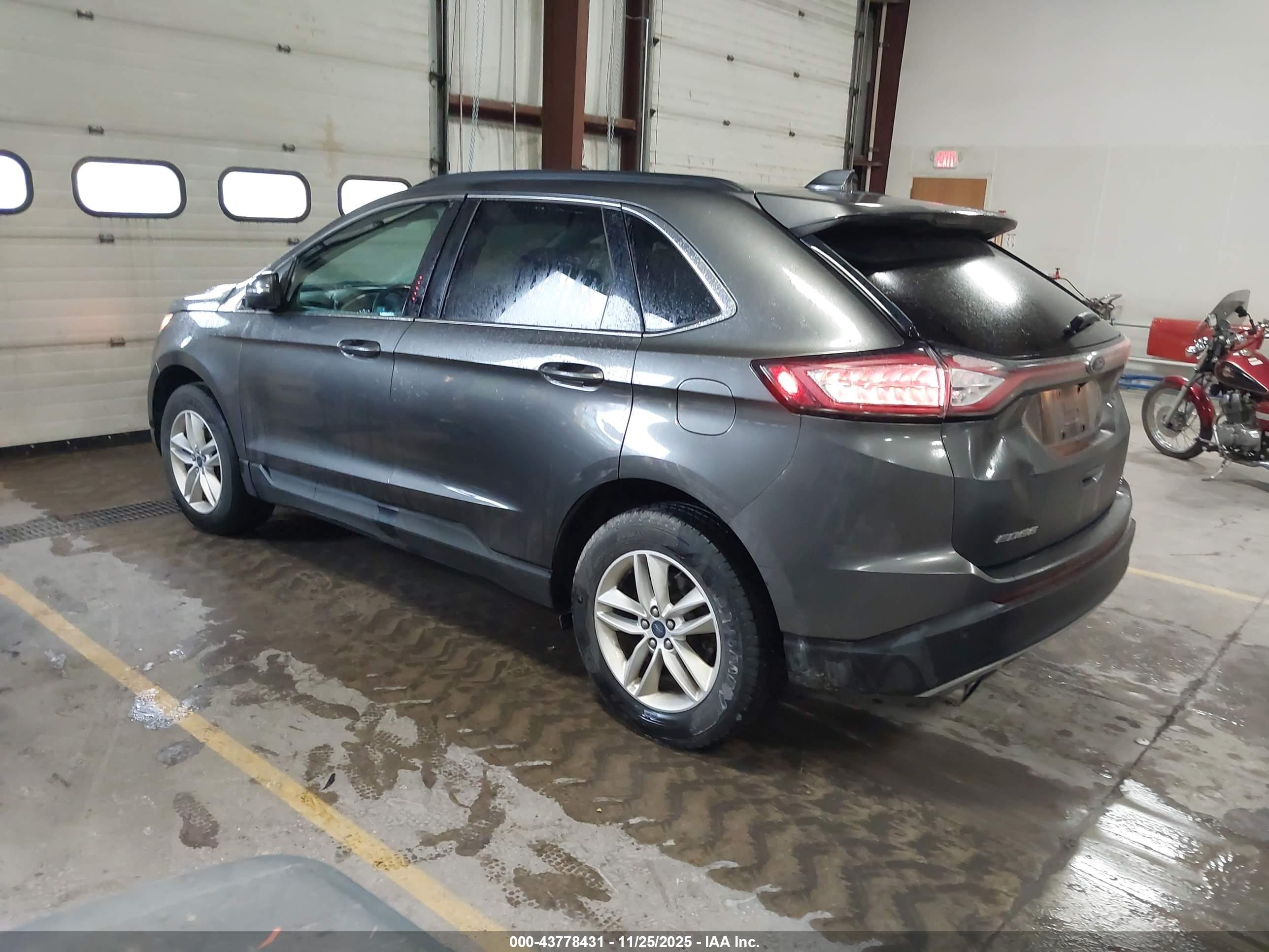 FORD EDGE image 3