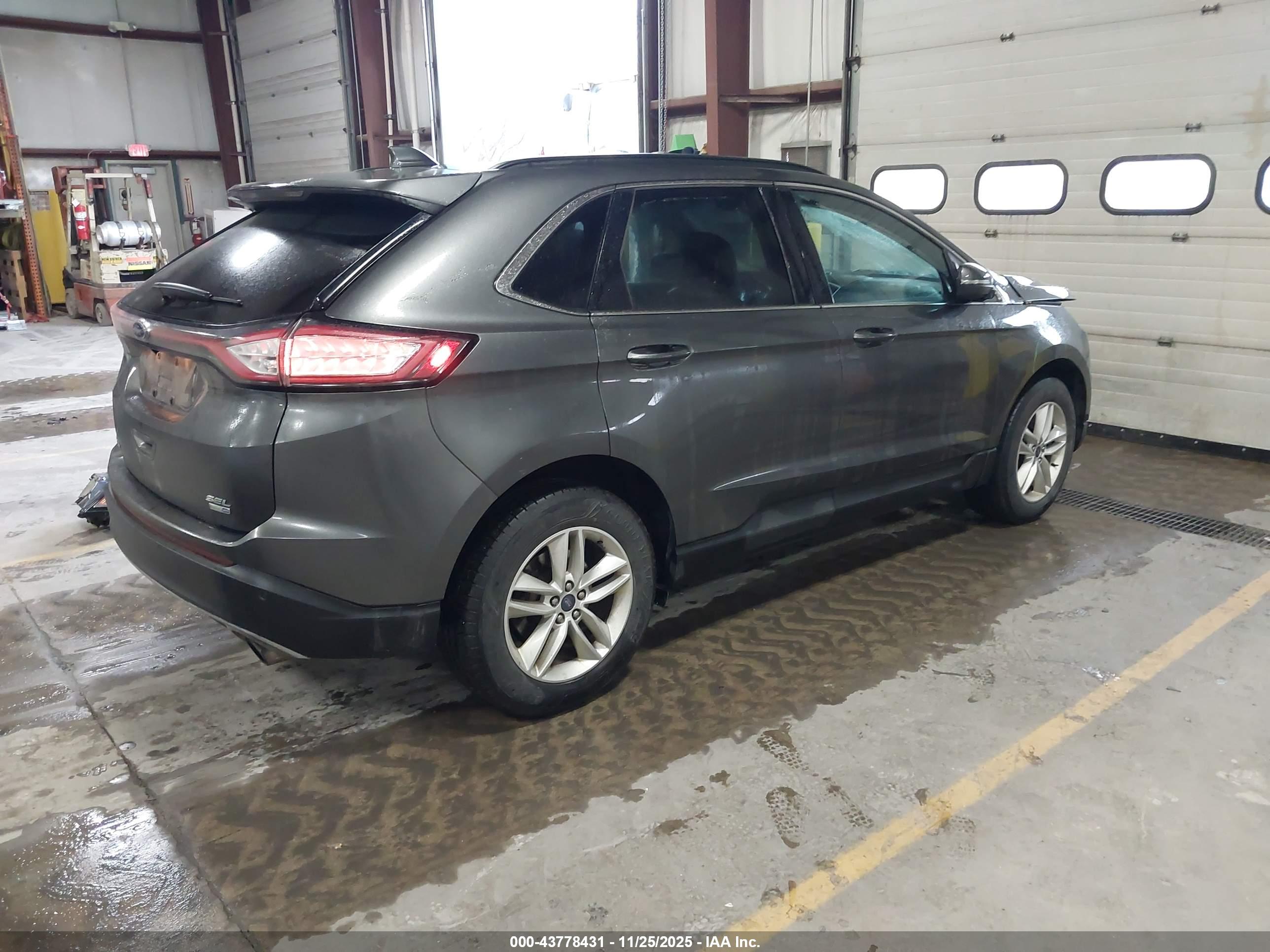 FORD EDGE image 4