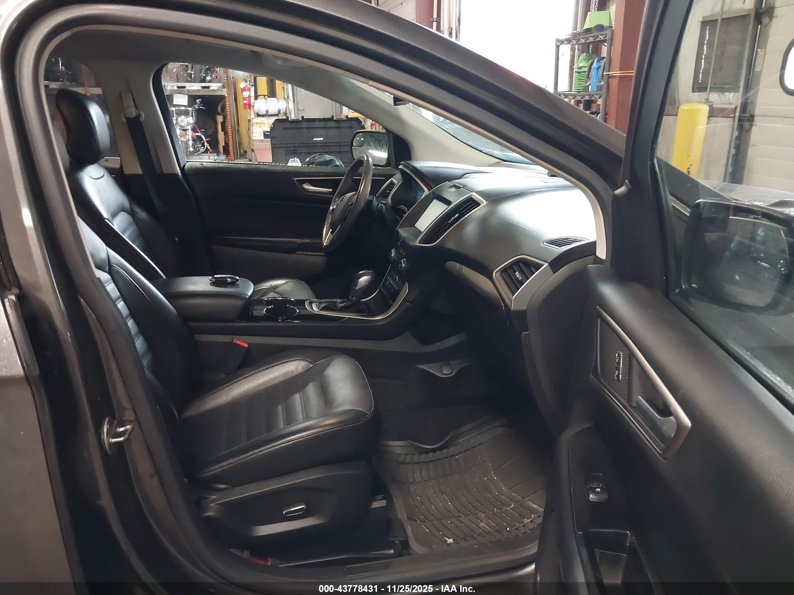 FORD EDGE image 5
