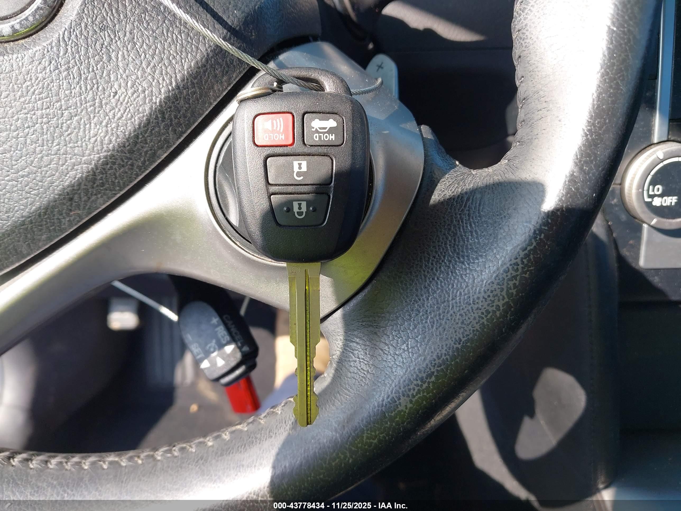TOYOTA CAMRY image 11