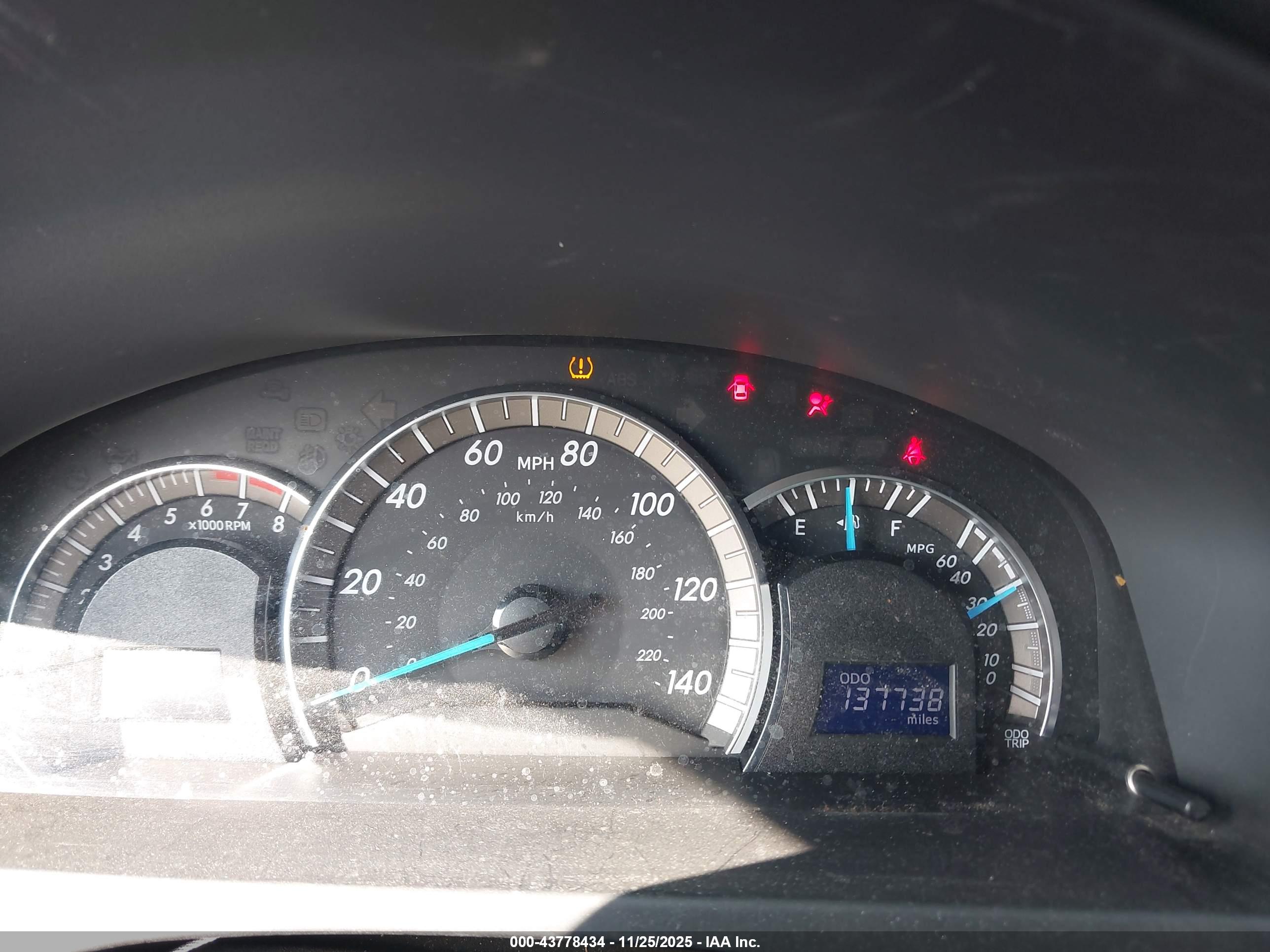 TOYOTA CAMRY image 7