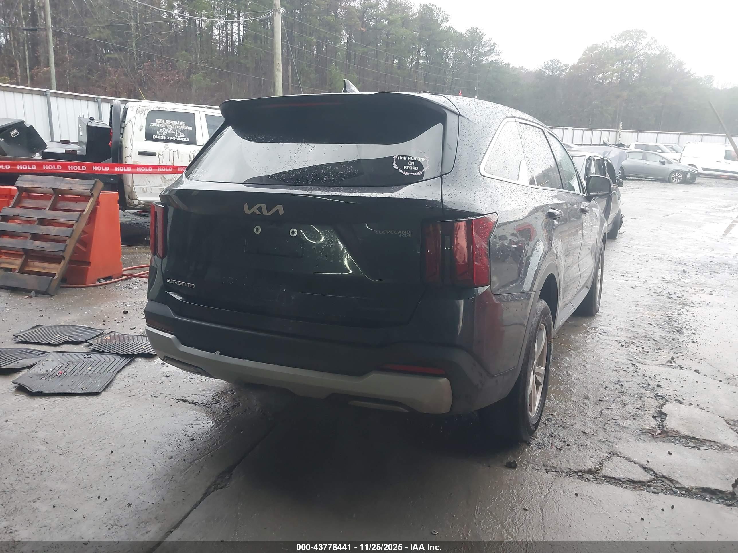 KIA SORENTO image 4