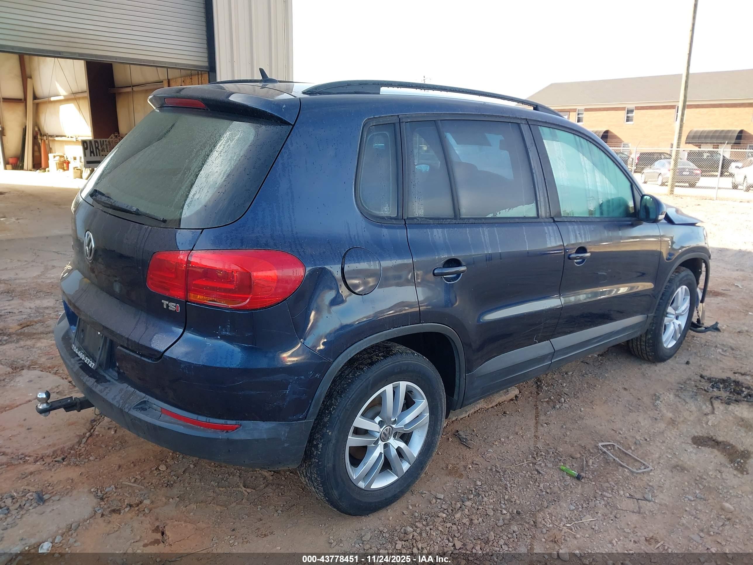 VOLKSWAGEN TIGUAN image 4