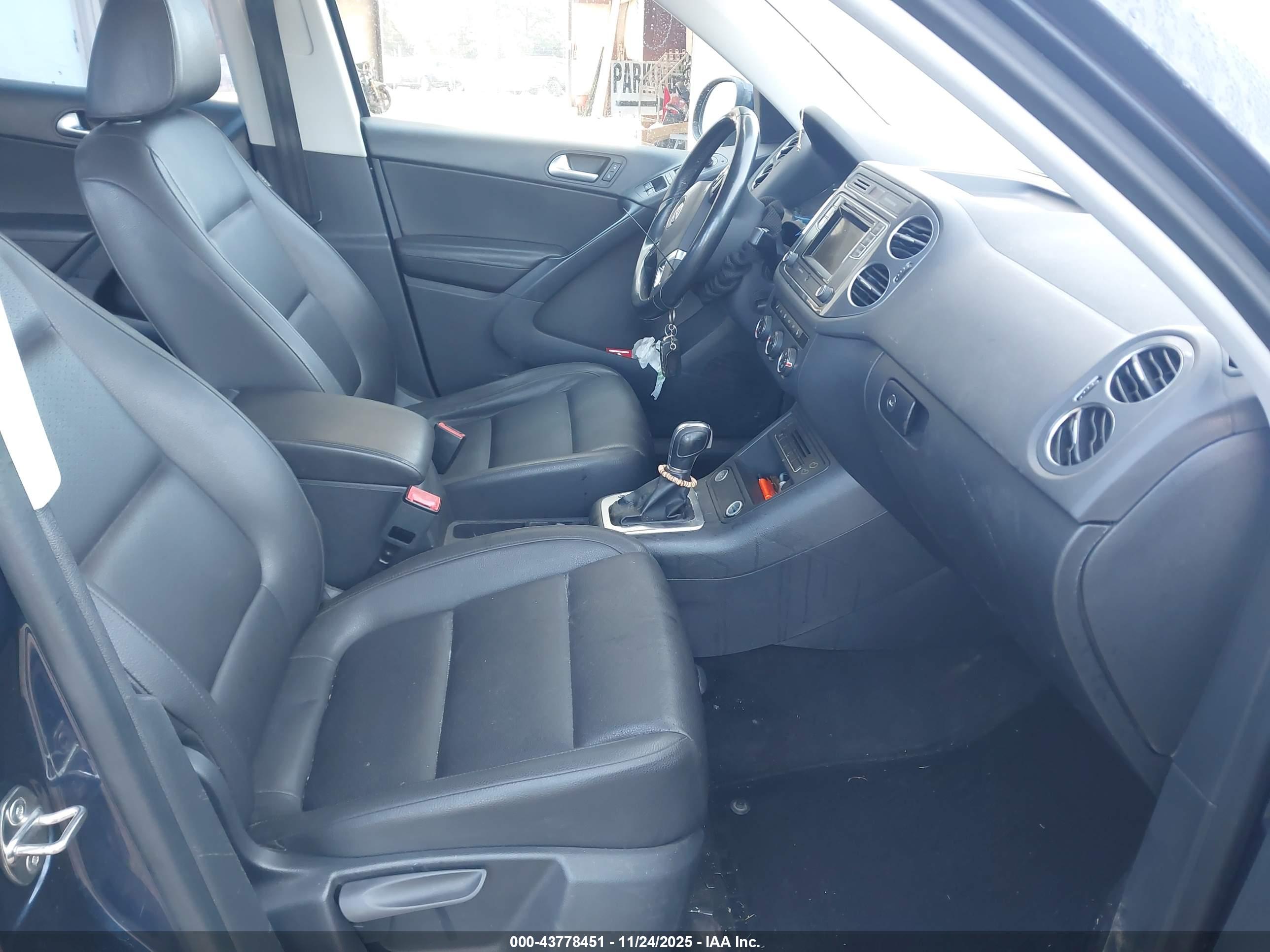 VOLKSWAGEN TIGUAN image 5