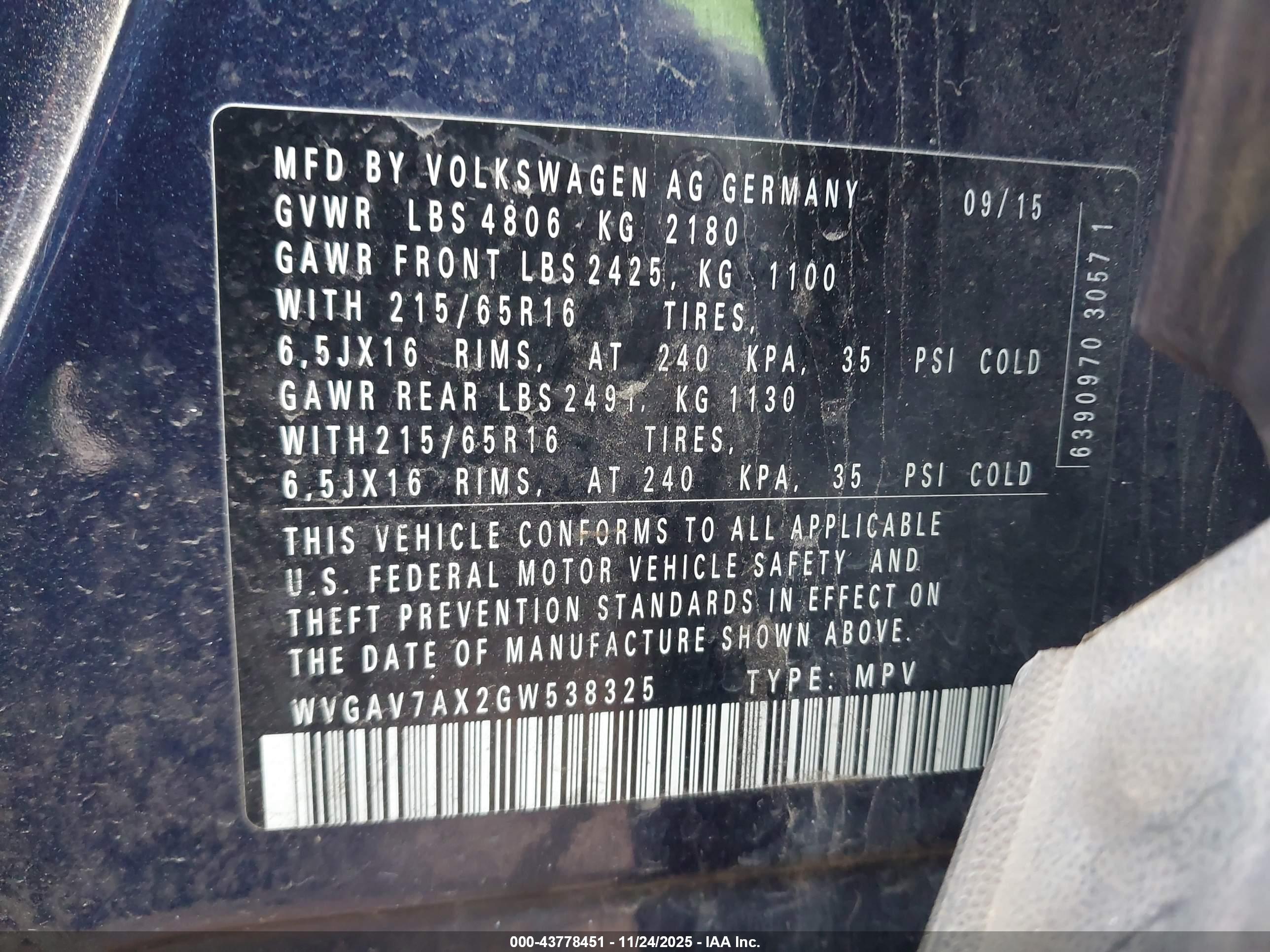VOLKSWAGEN TIGUAN image 9