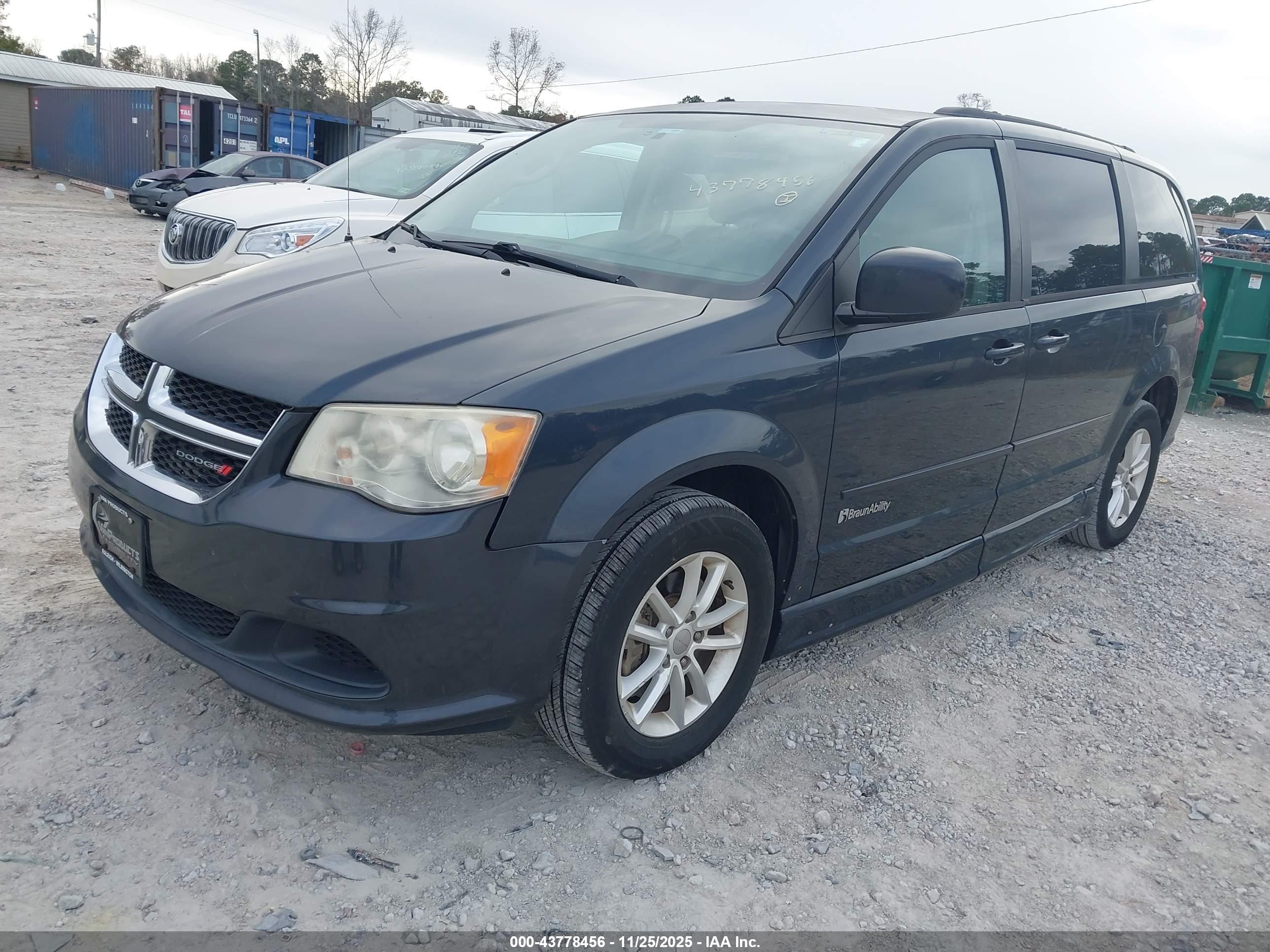 DODGE GRAND image 2