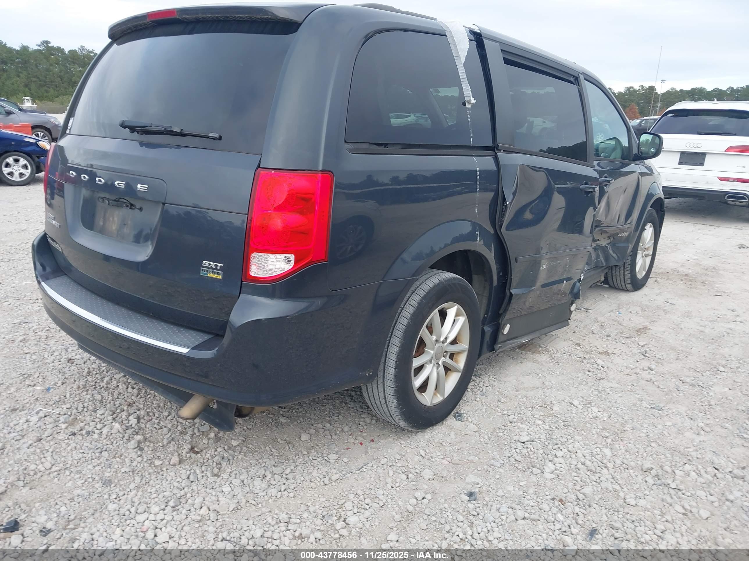 DODGE GRAND image 4