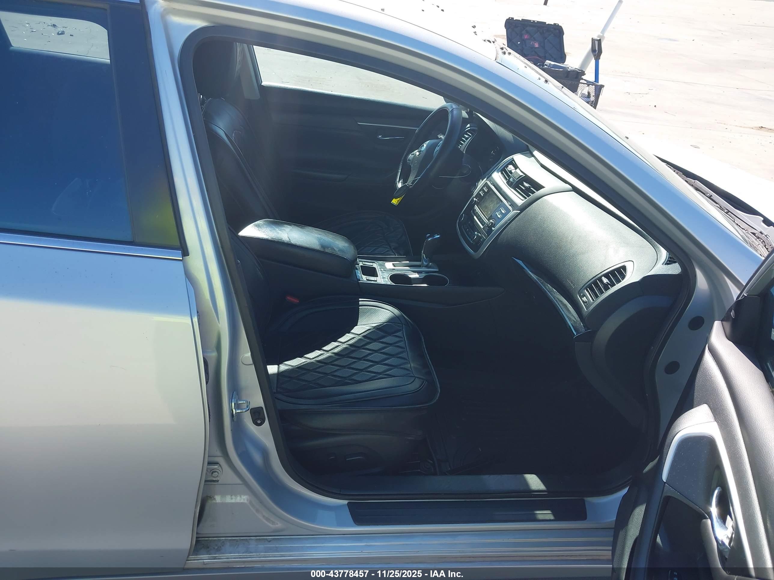 NISSAN ALTIMA image 5