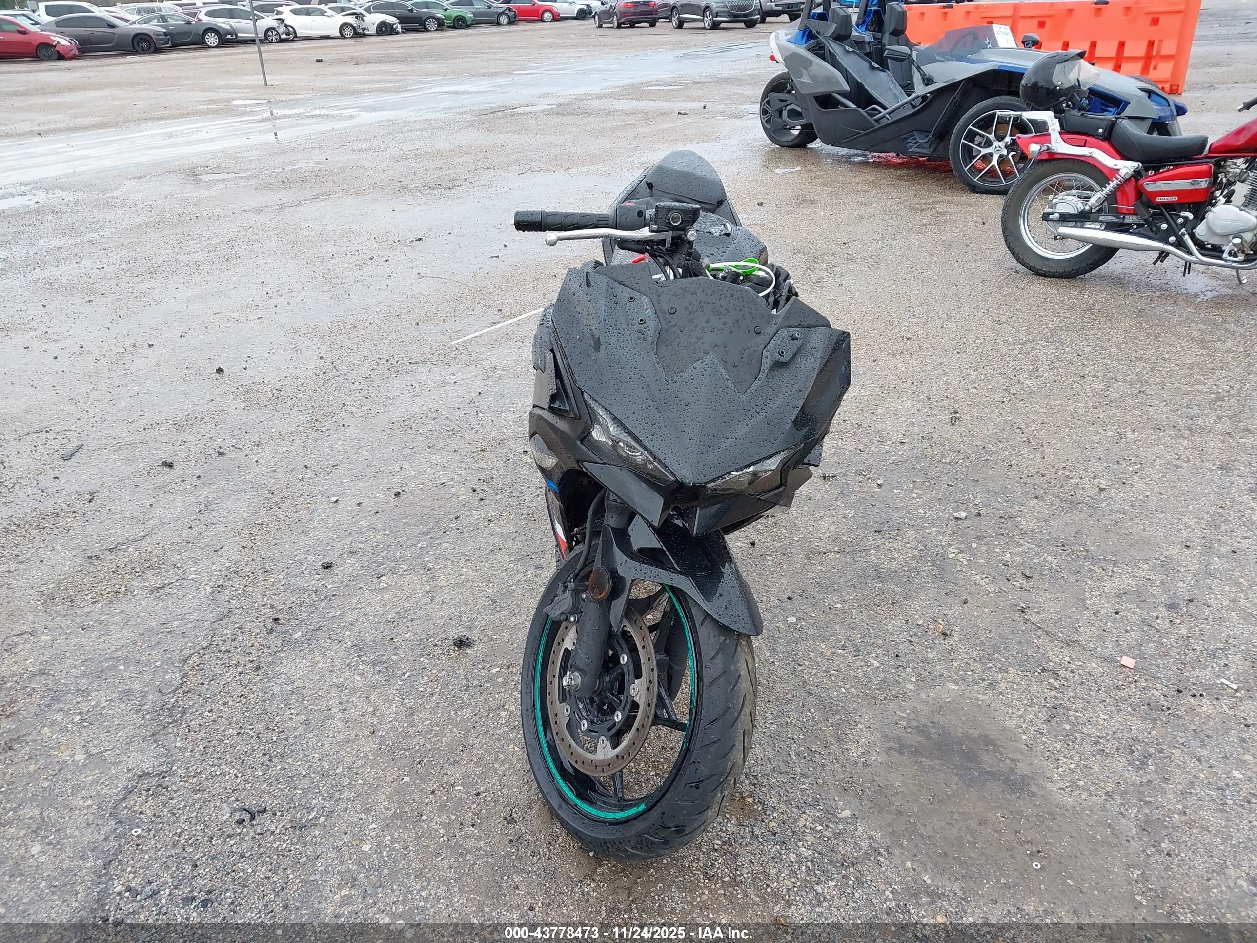 KAWASAKI EX500 image 5