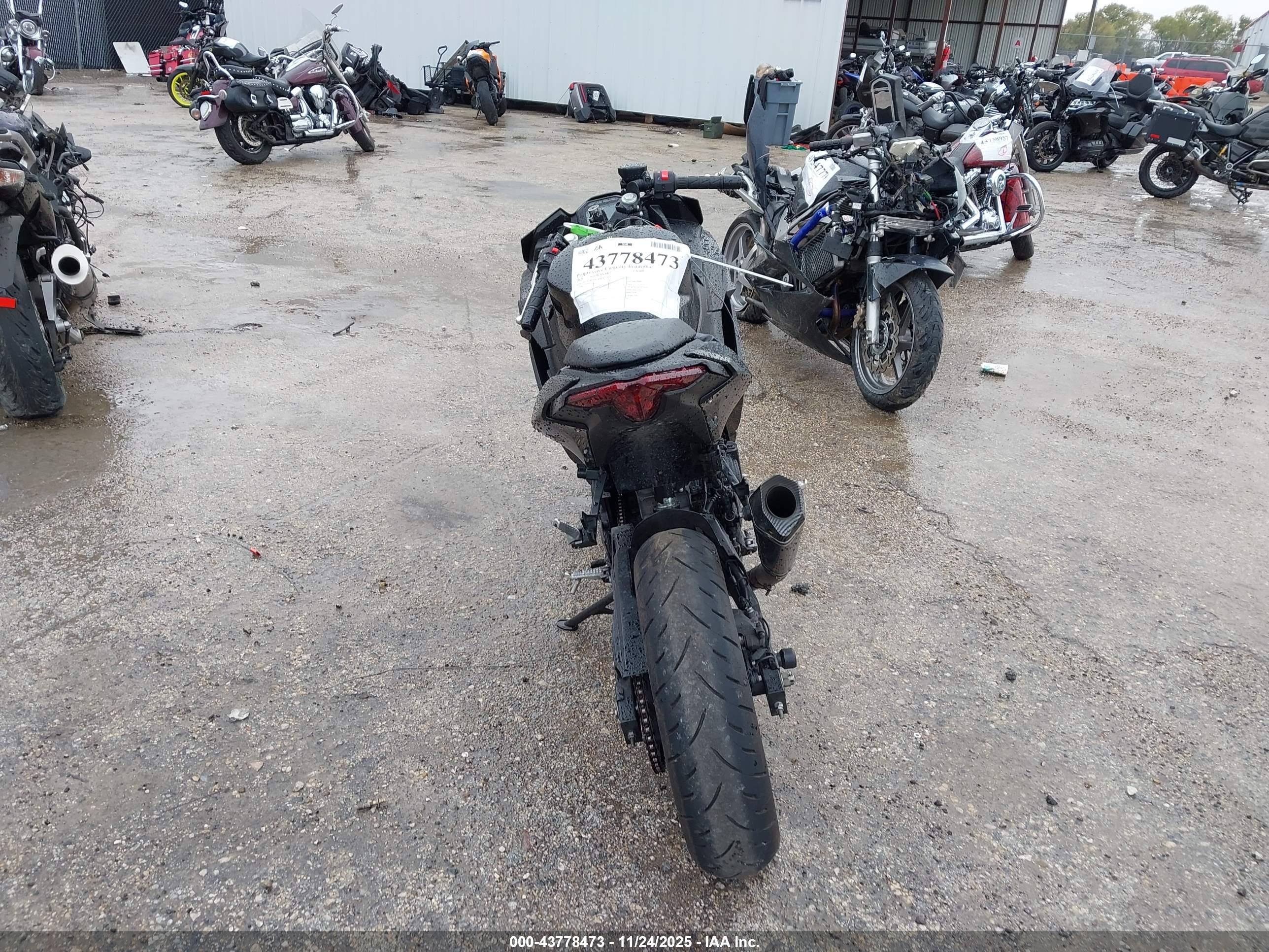 KAWASAKI EX500 image 6