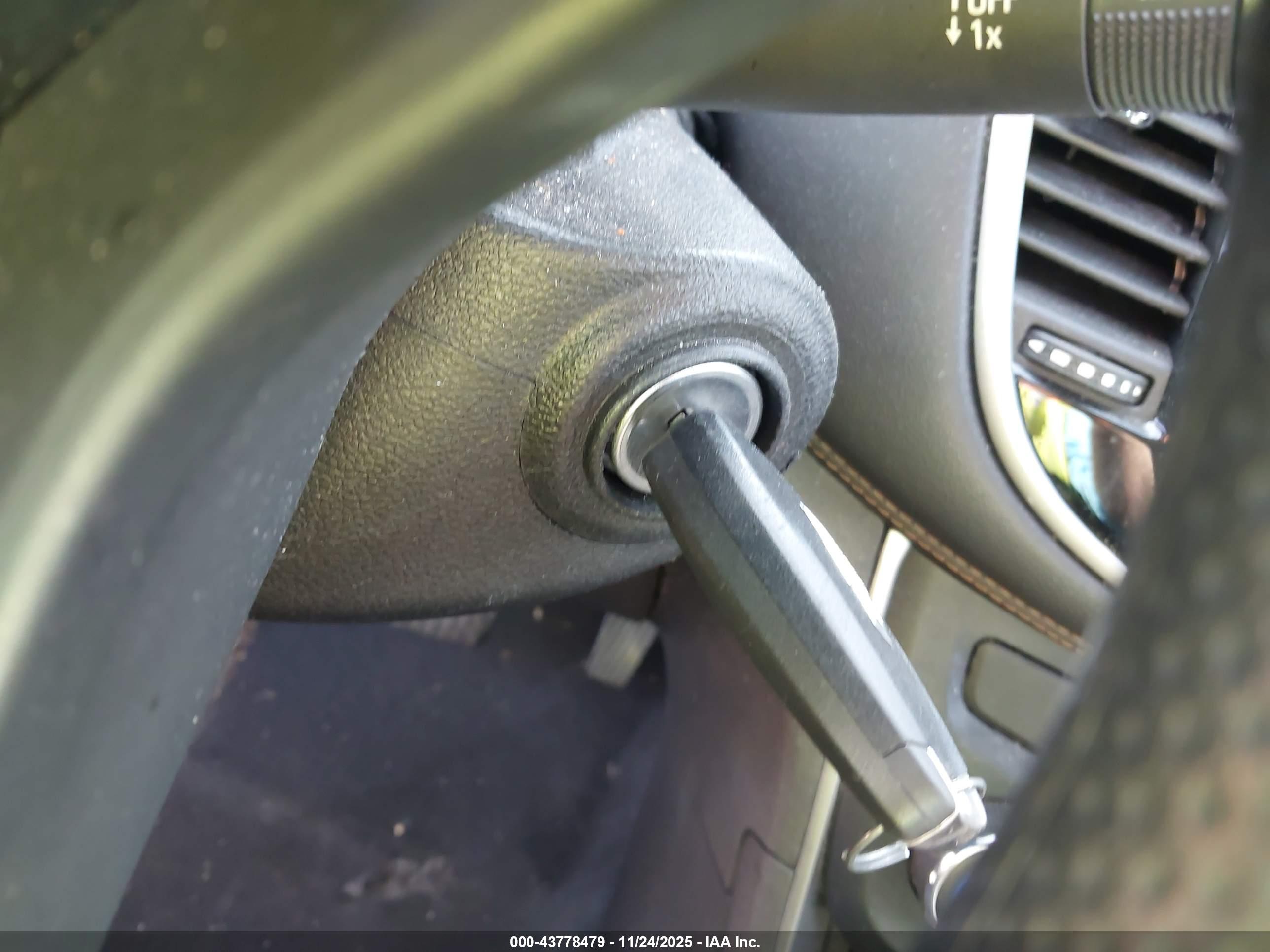 CHEVROLET TRAX image 11