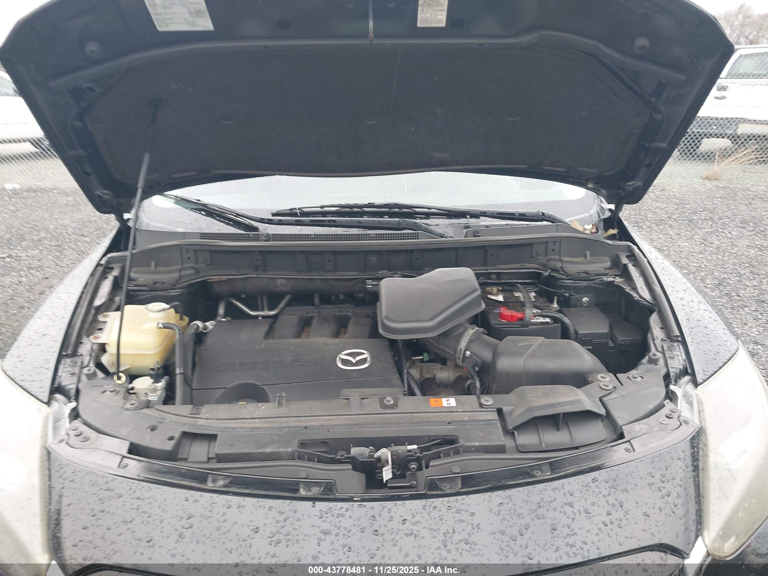 MAZDA CX-9 image 10