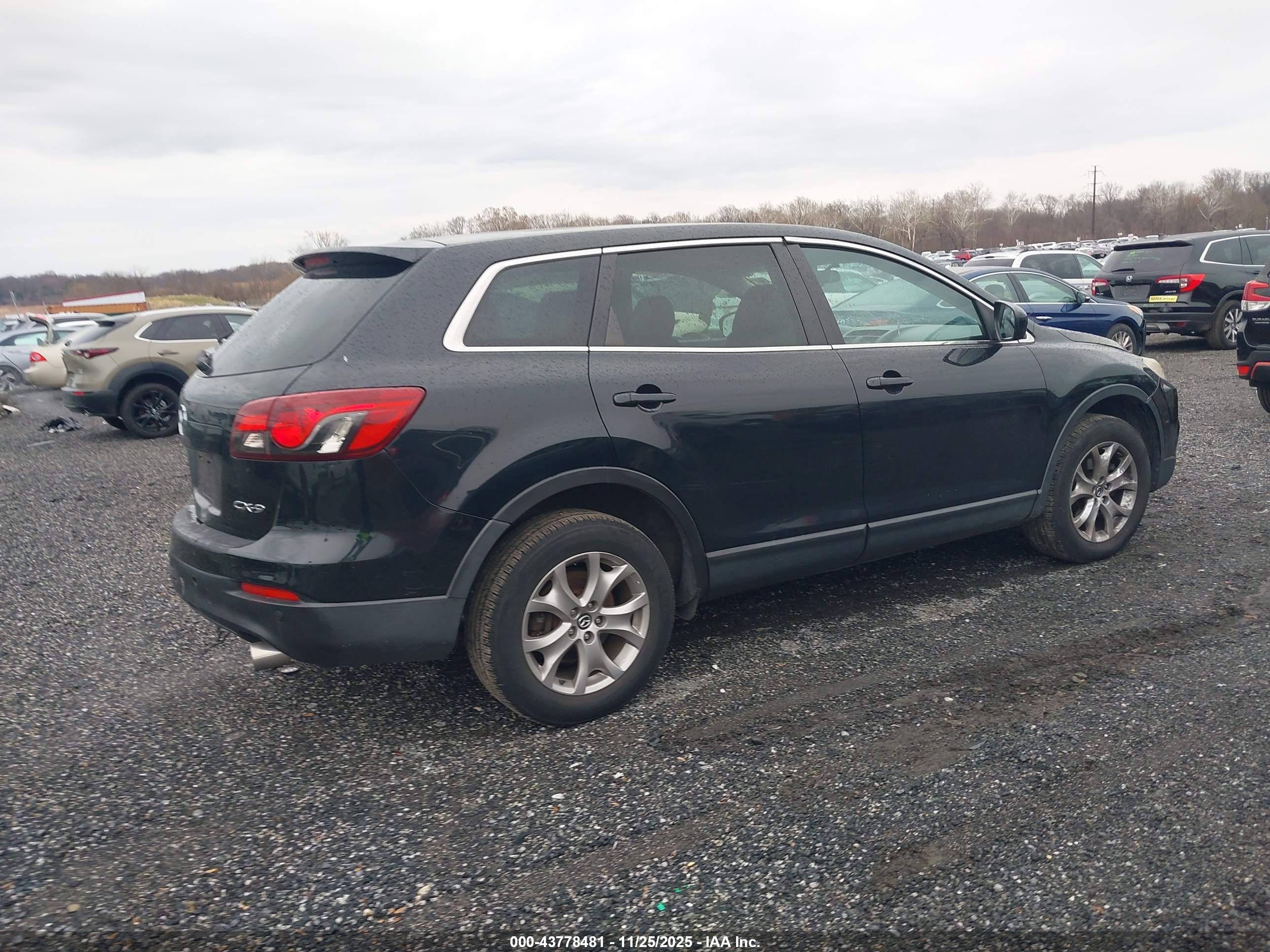 MAZDA CX-9 image 4