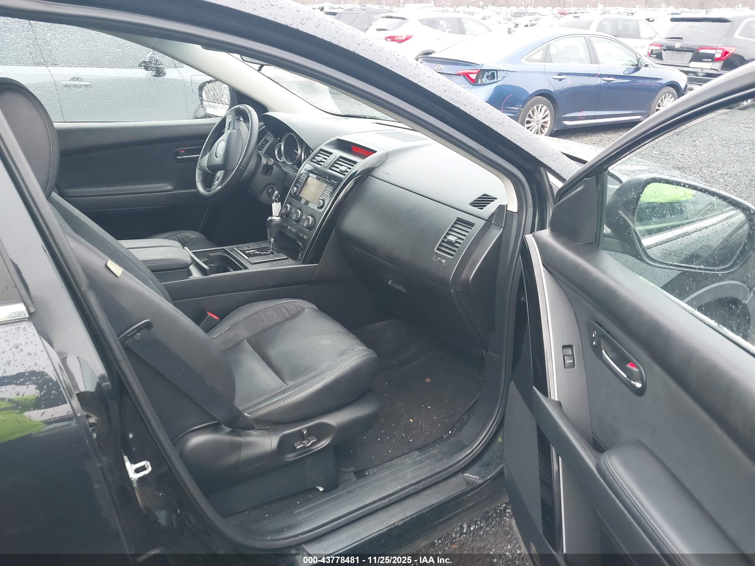 MAZDA CX-9 image 5