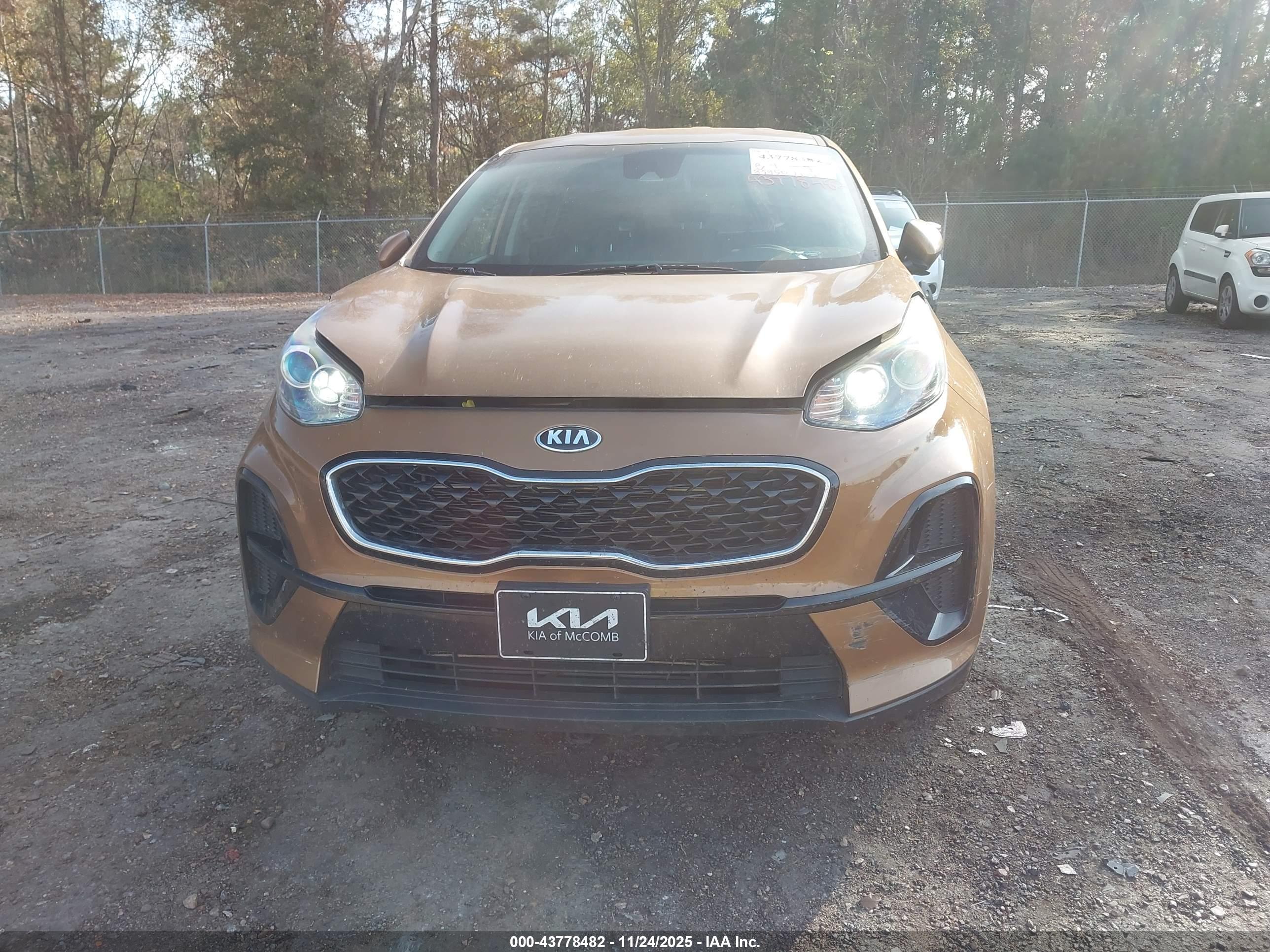 KIA SPORTAGE image 6