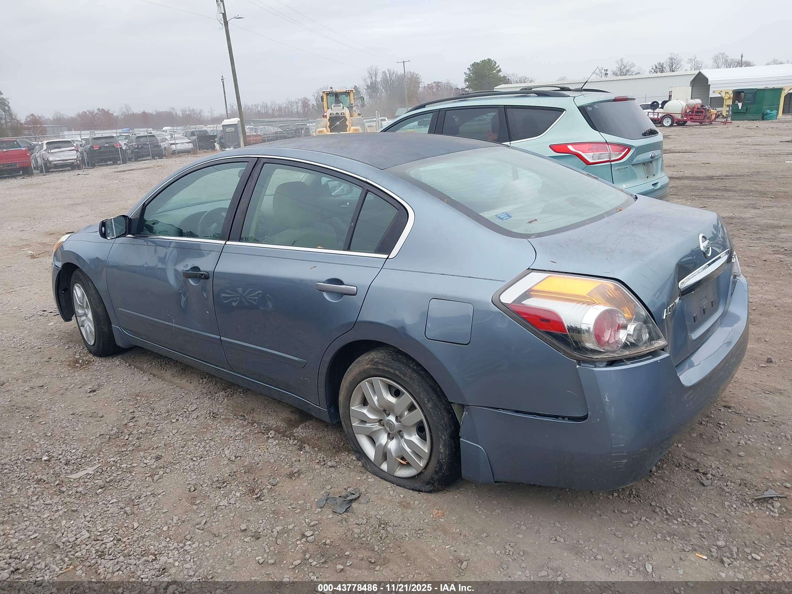 NISSAN ALTIMA image 3