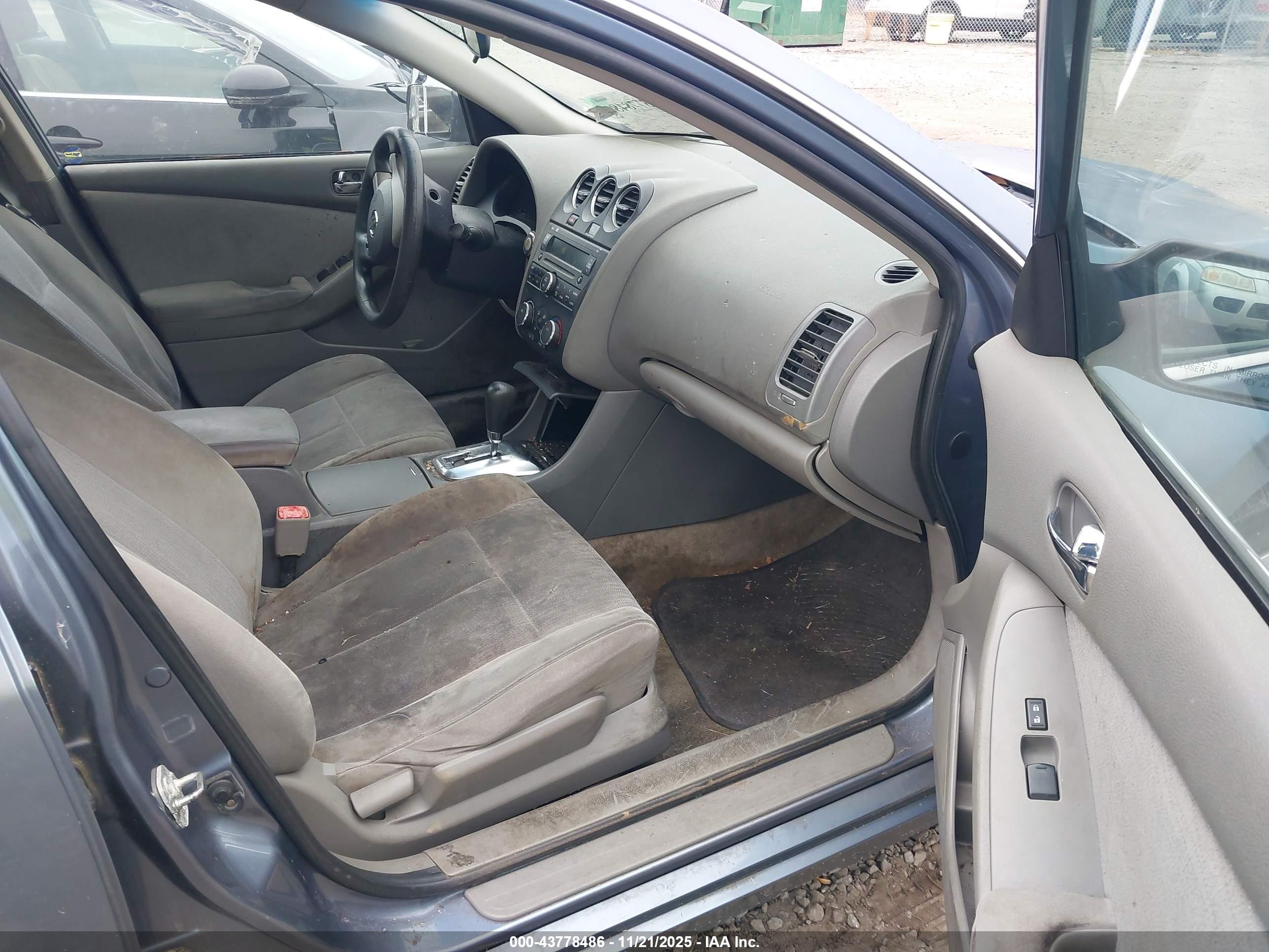 NISSAN ALTIMA image 5