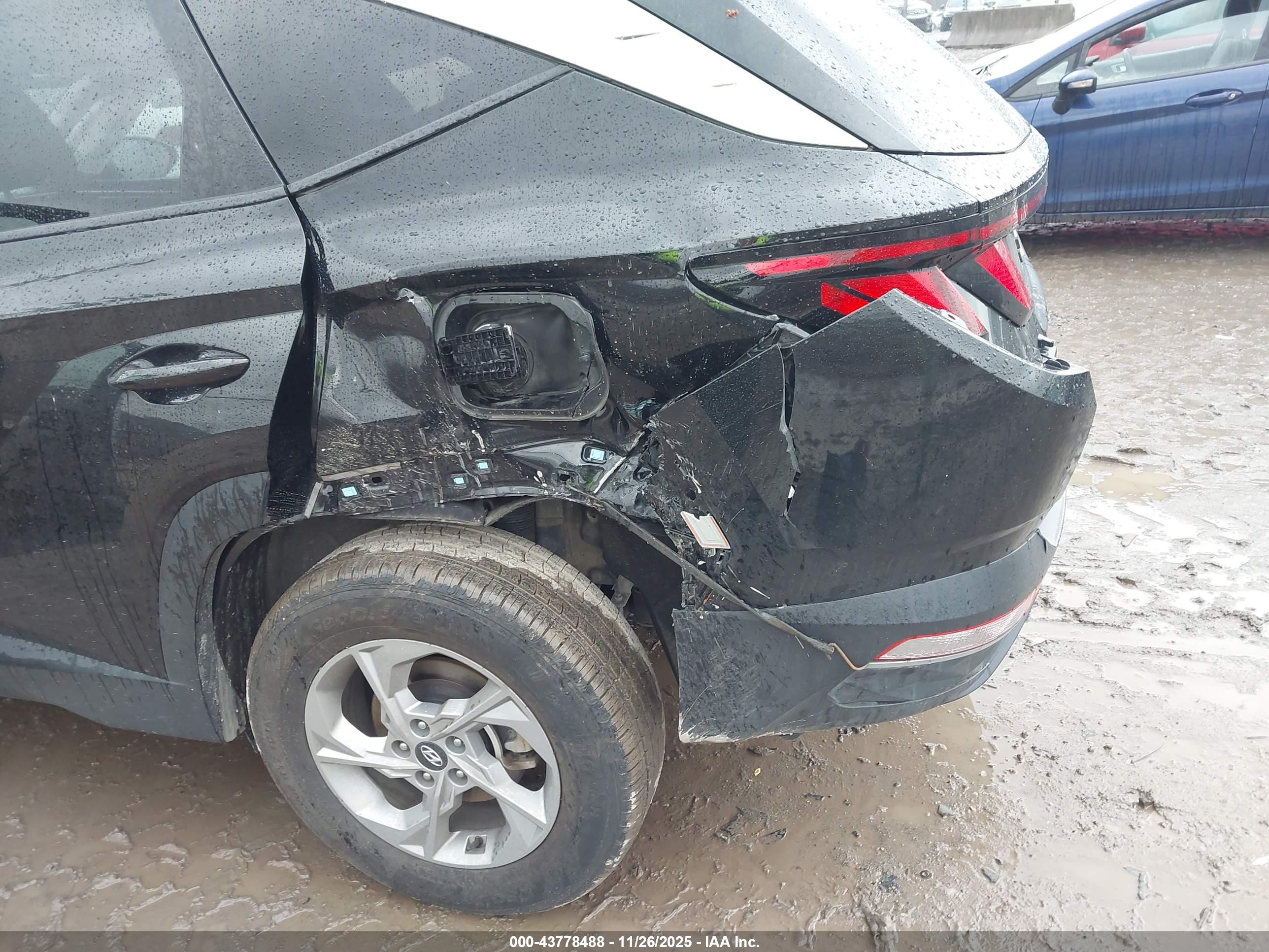 HYUNDAI TUCSON image 6