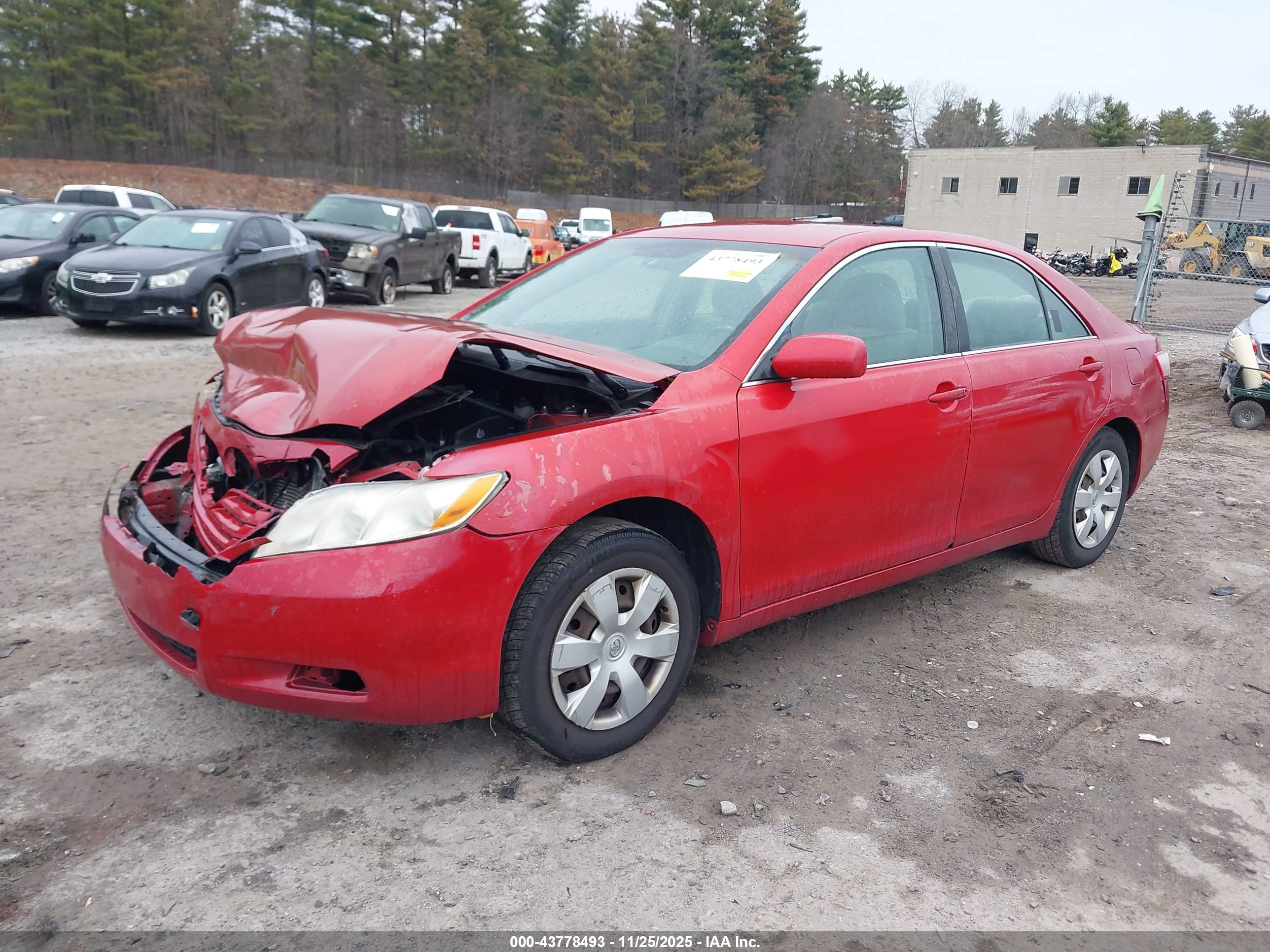 TOYOTA CAMRY image 2