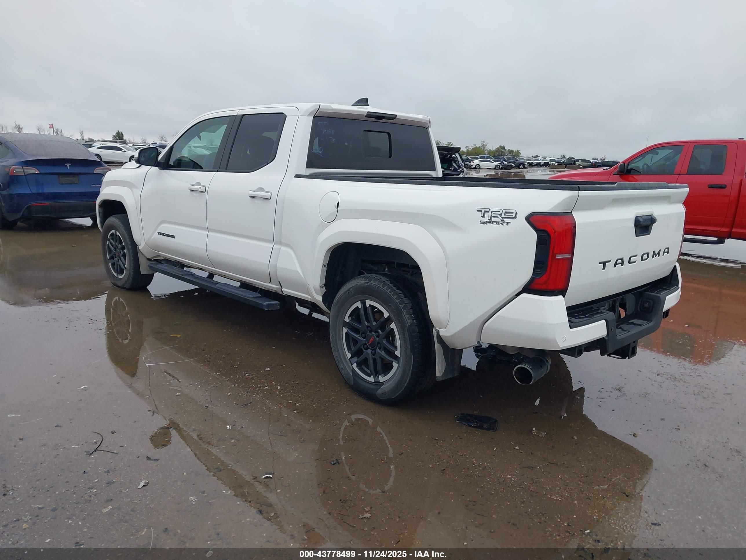 TOYOTA TACOMA image 3