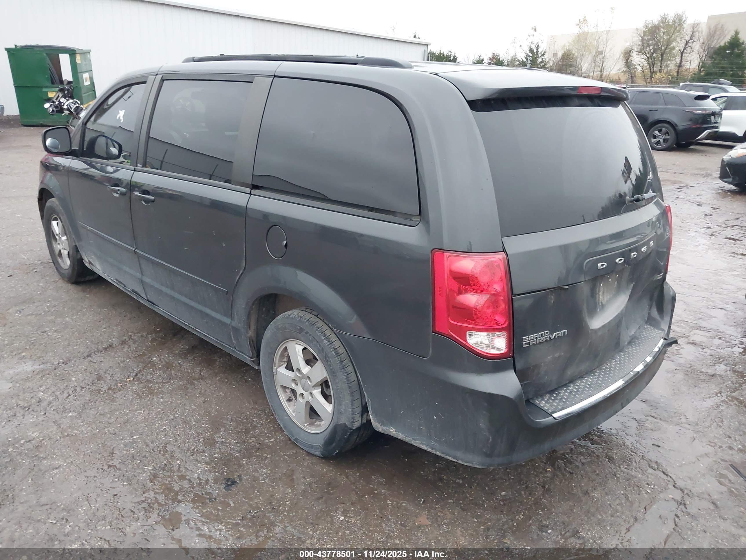 DODGE GRAND image 3