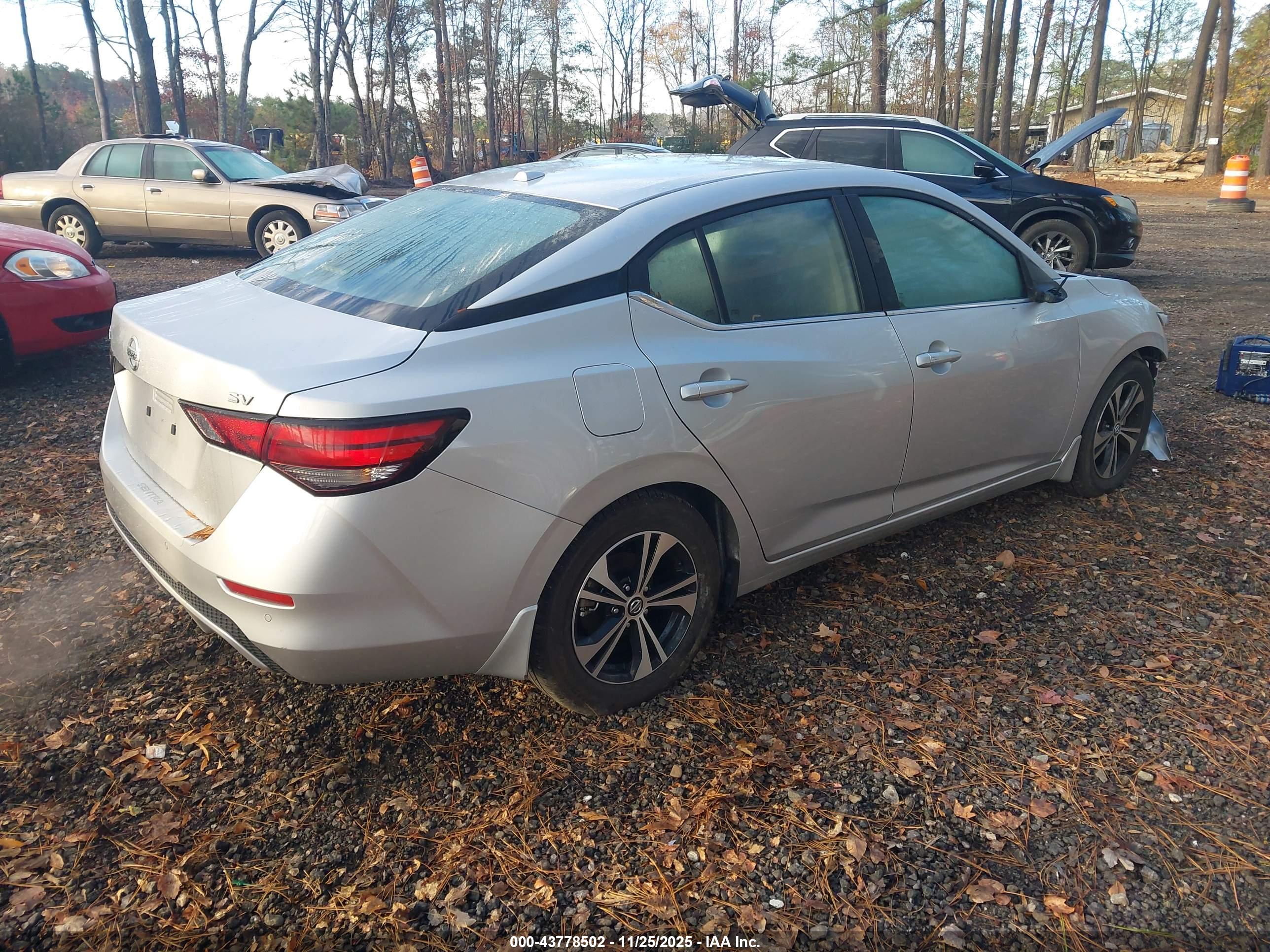 NISSAN SENTRA image 4