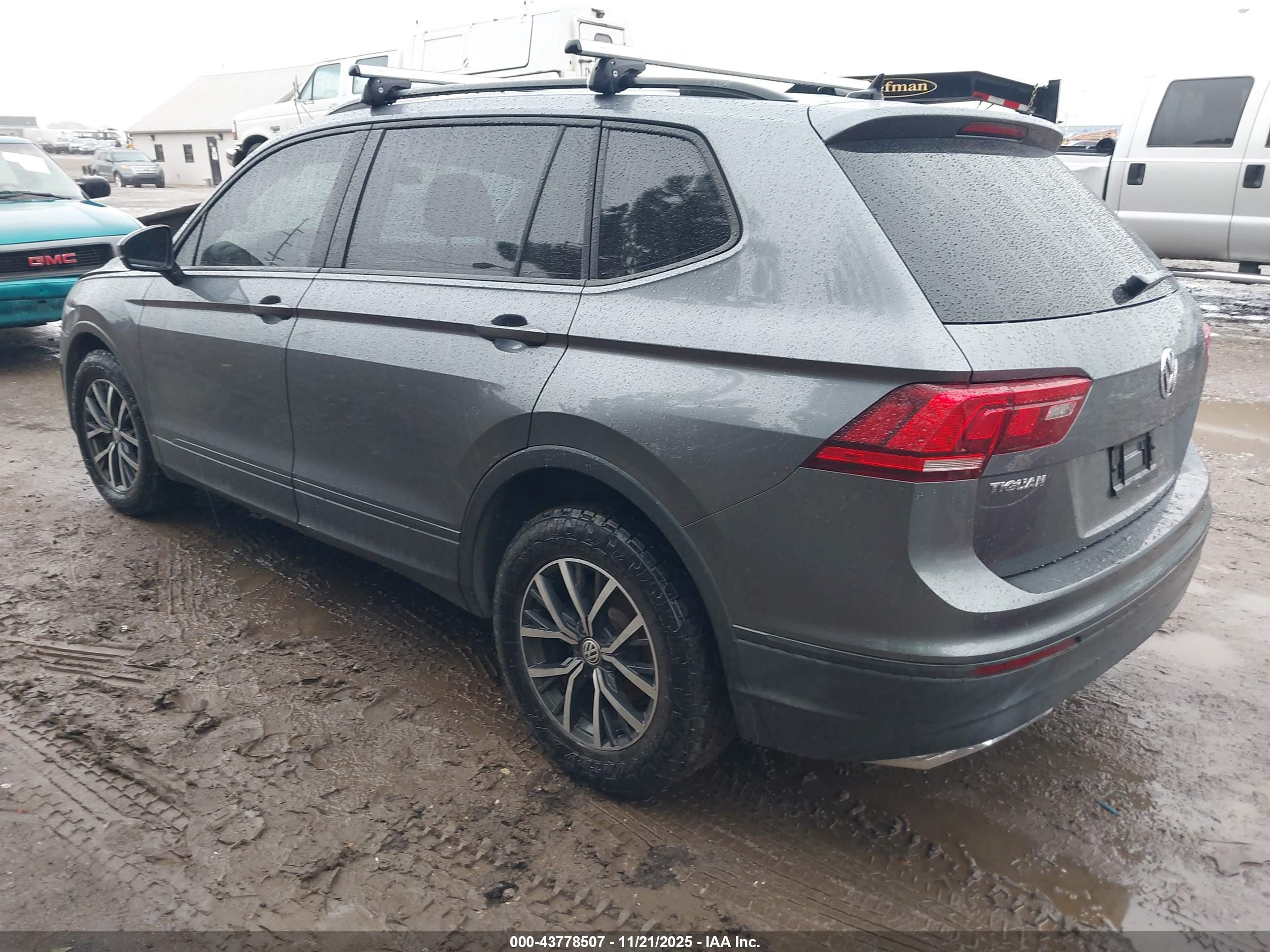 VOLKSWAGEN TIGUAN image 3