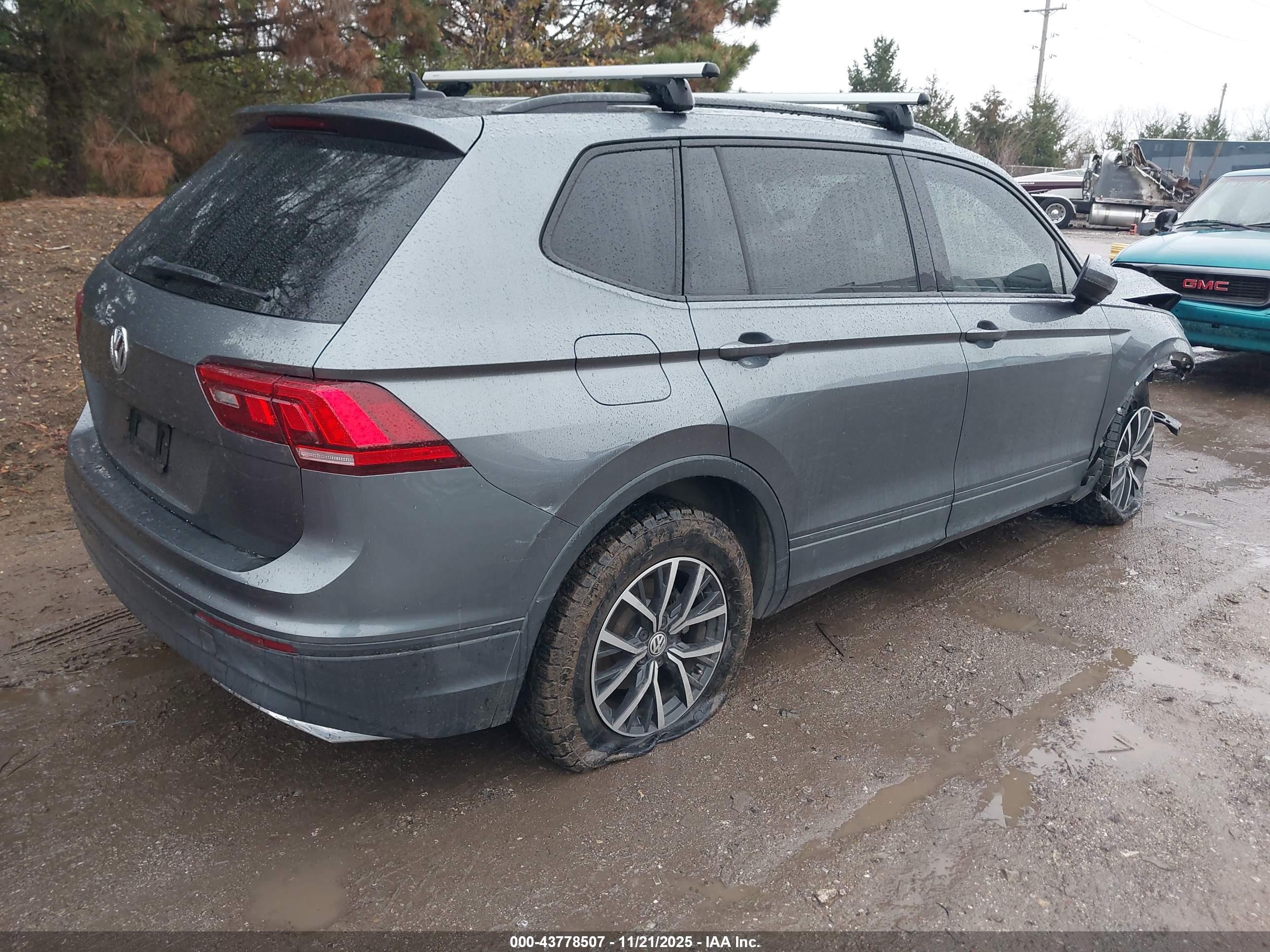 VOLKSWAGEN TIGUAN image 4