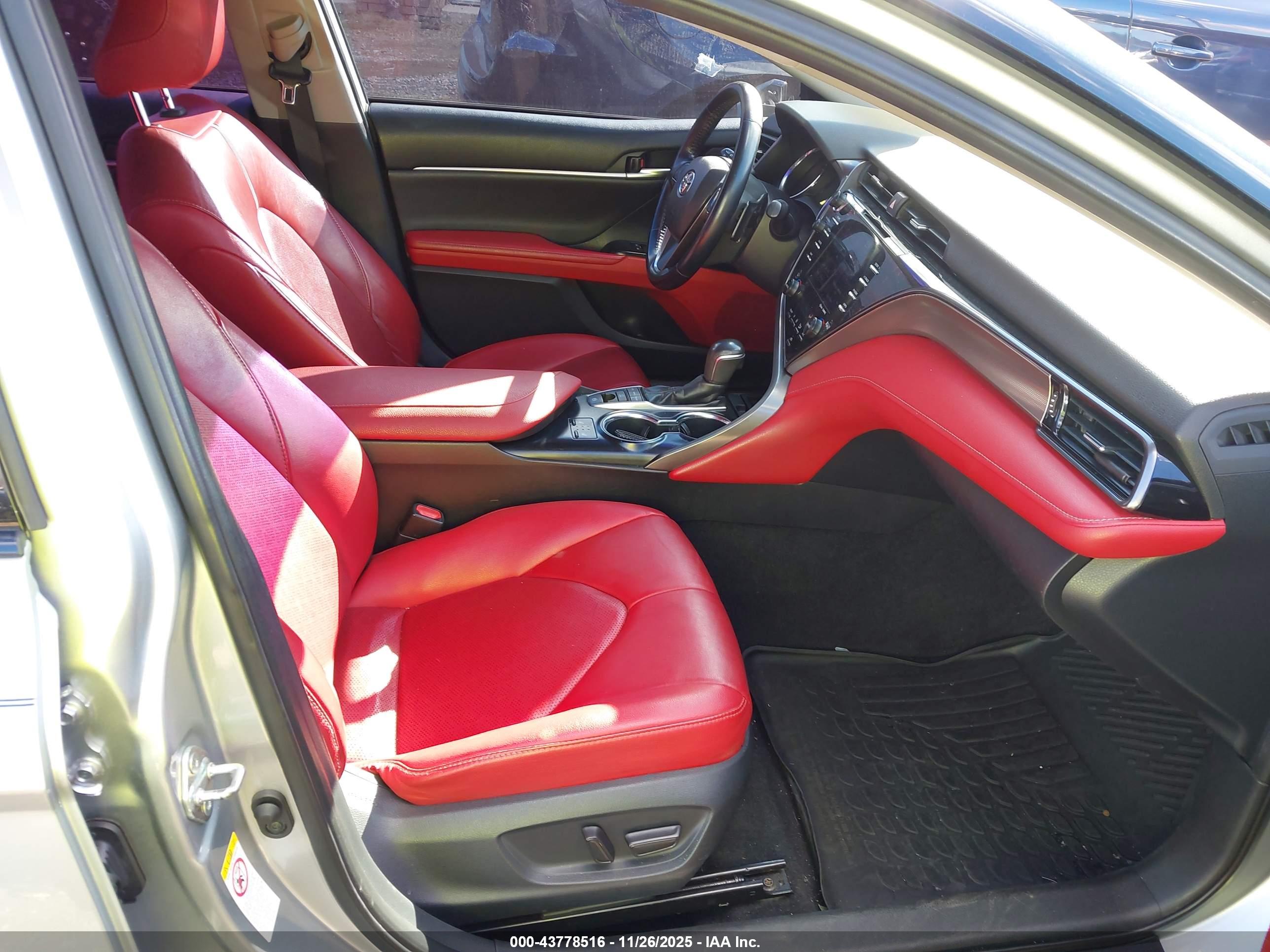 TOYOTA CAMRY image 5