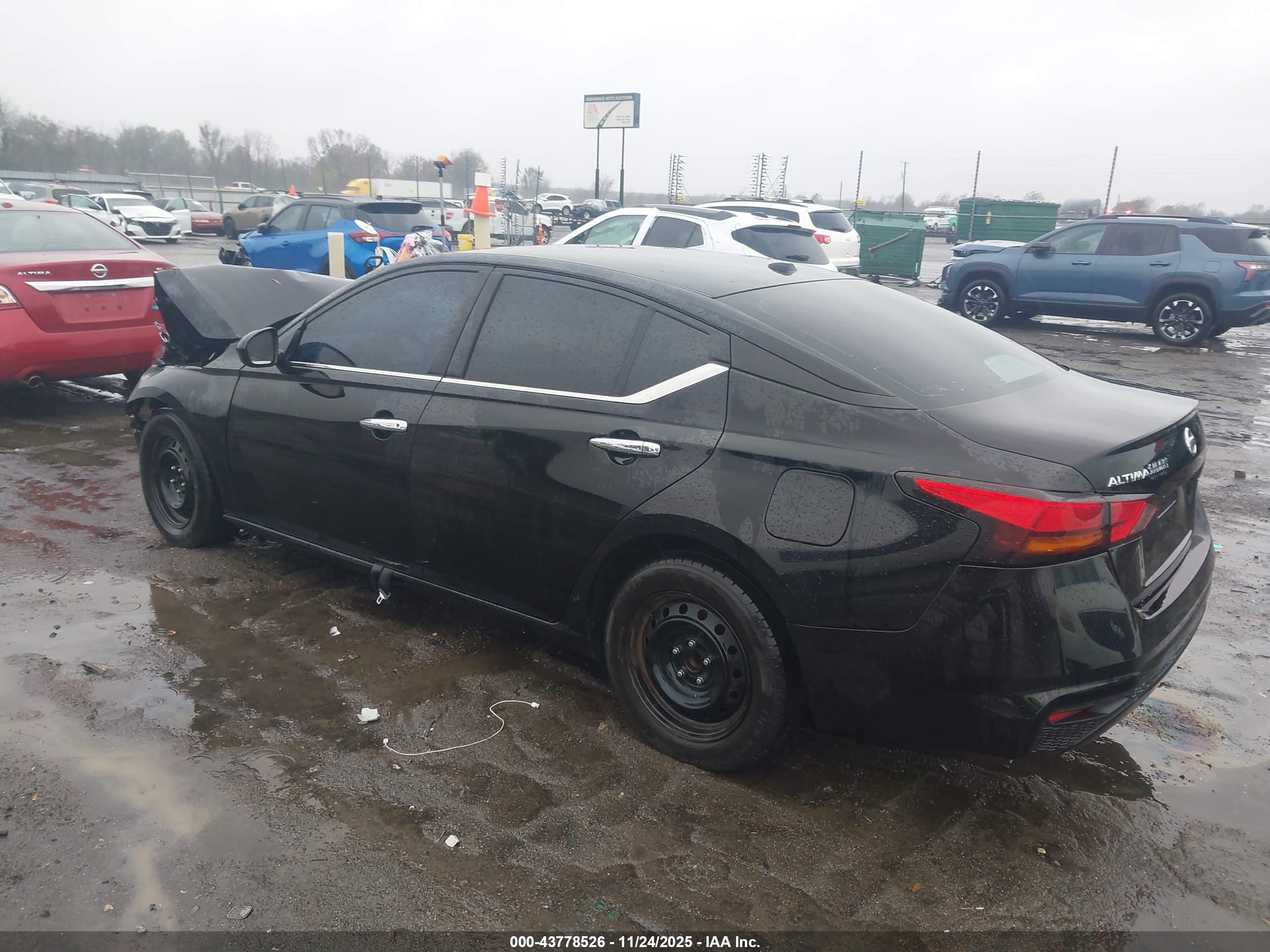 NISSAN ALTIMA image 3