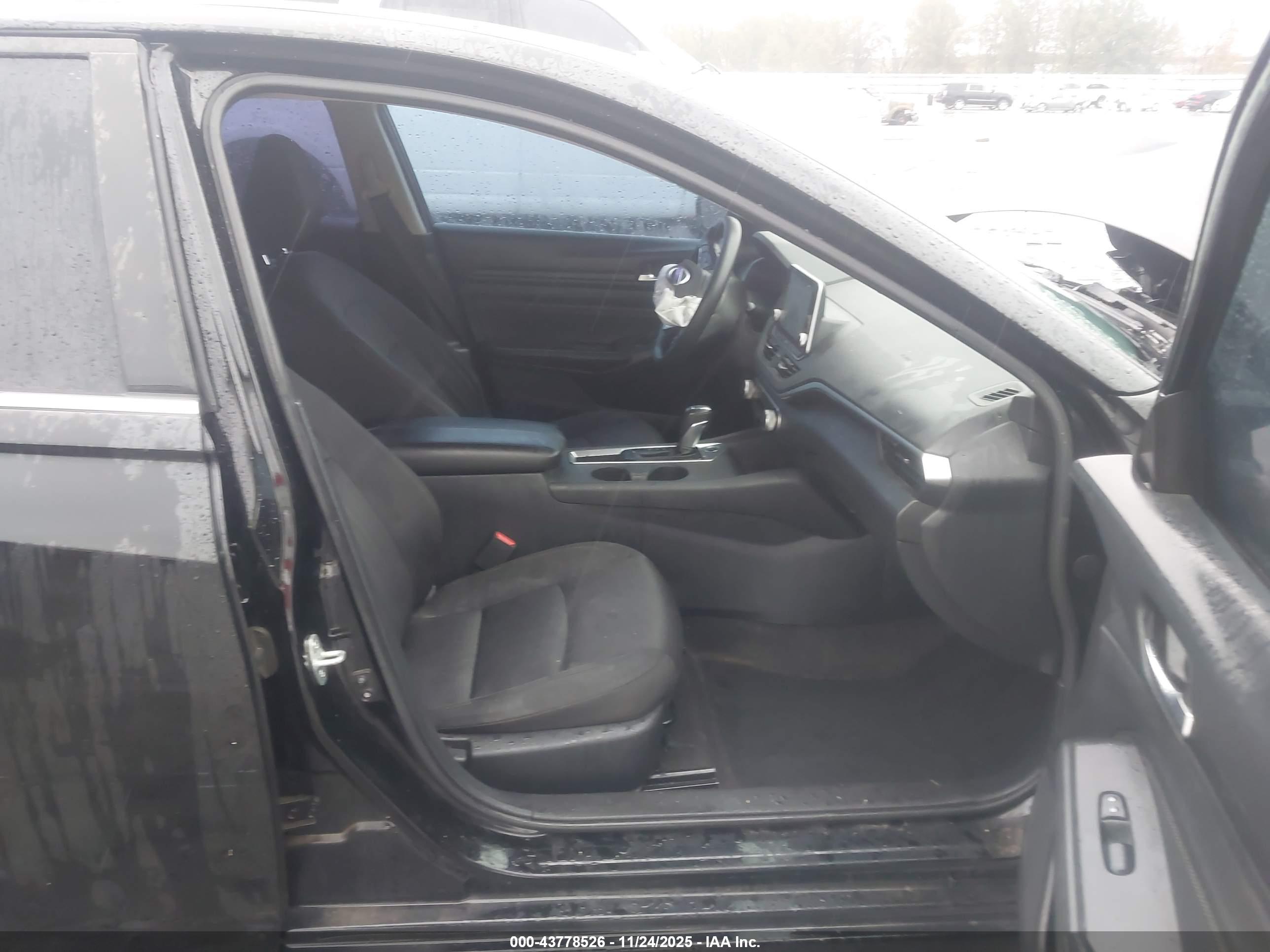 NISSAN ALTIMA image 5