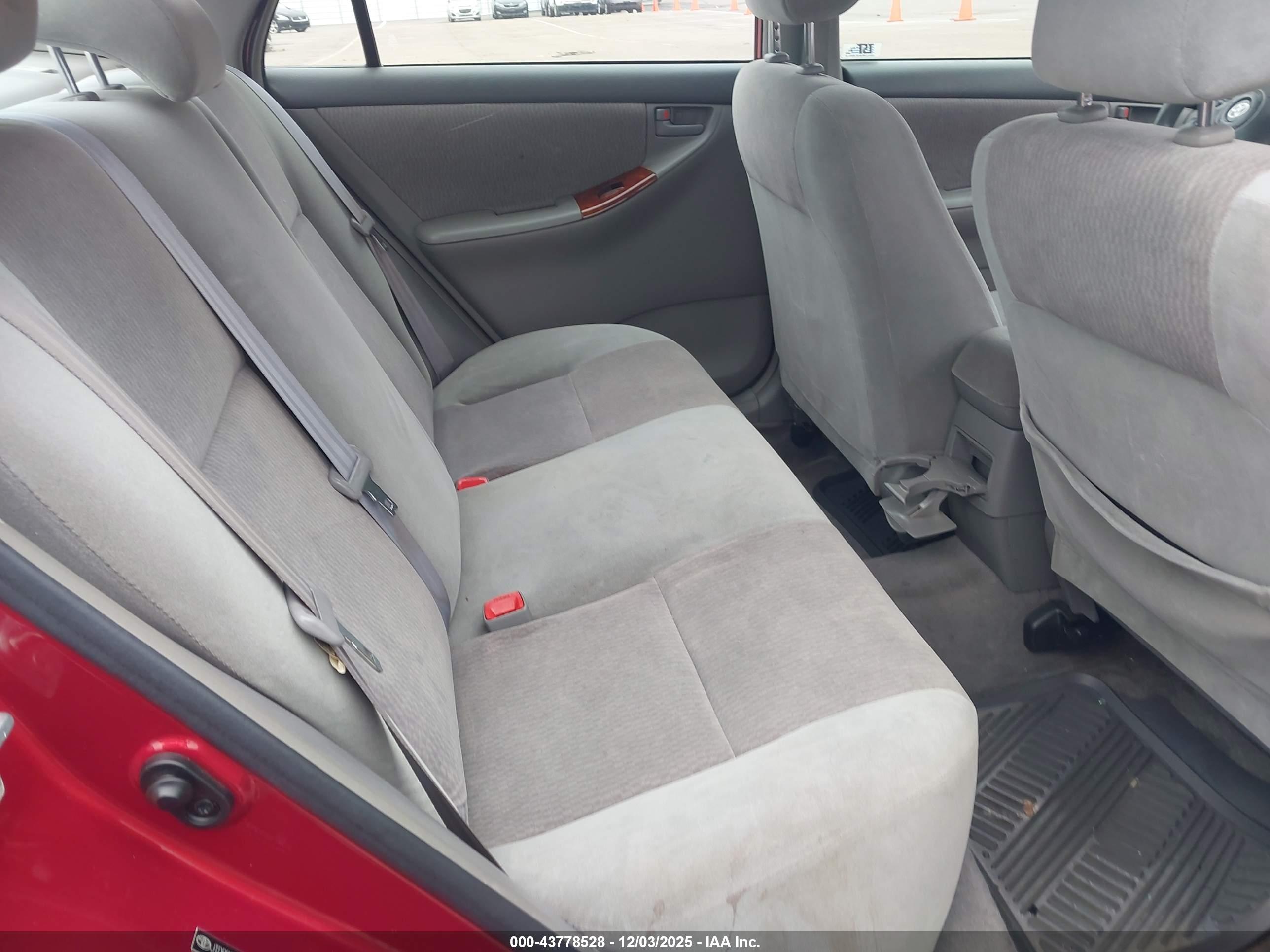 TOYOTA COROLLA image 8