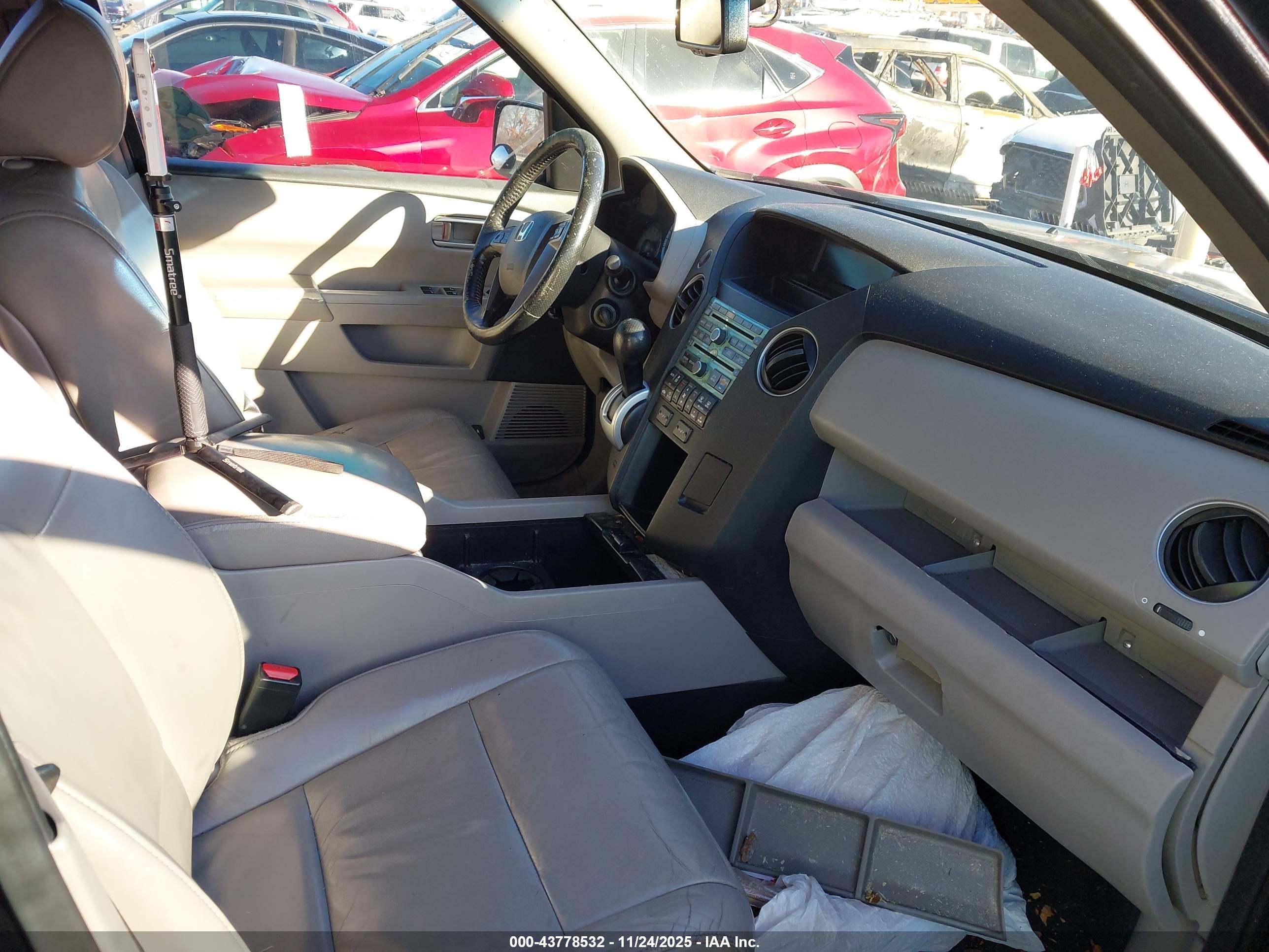 HONDA PILOT image 5
