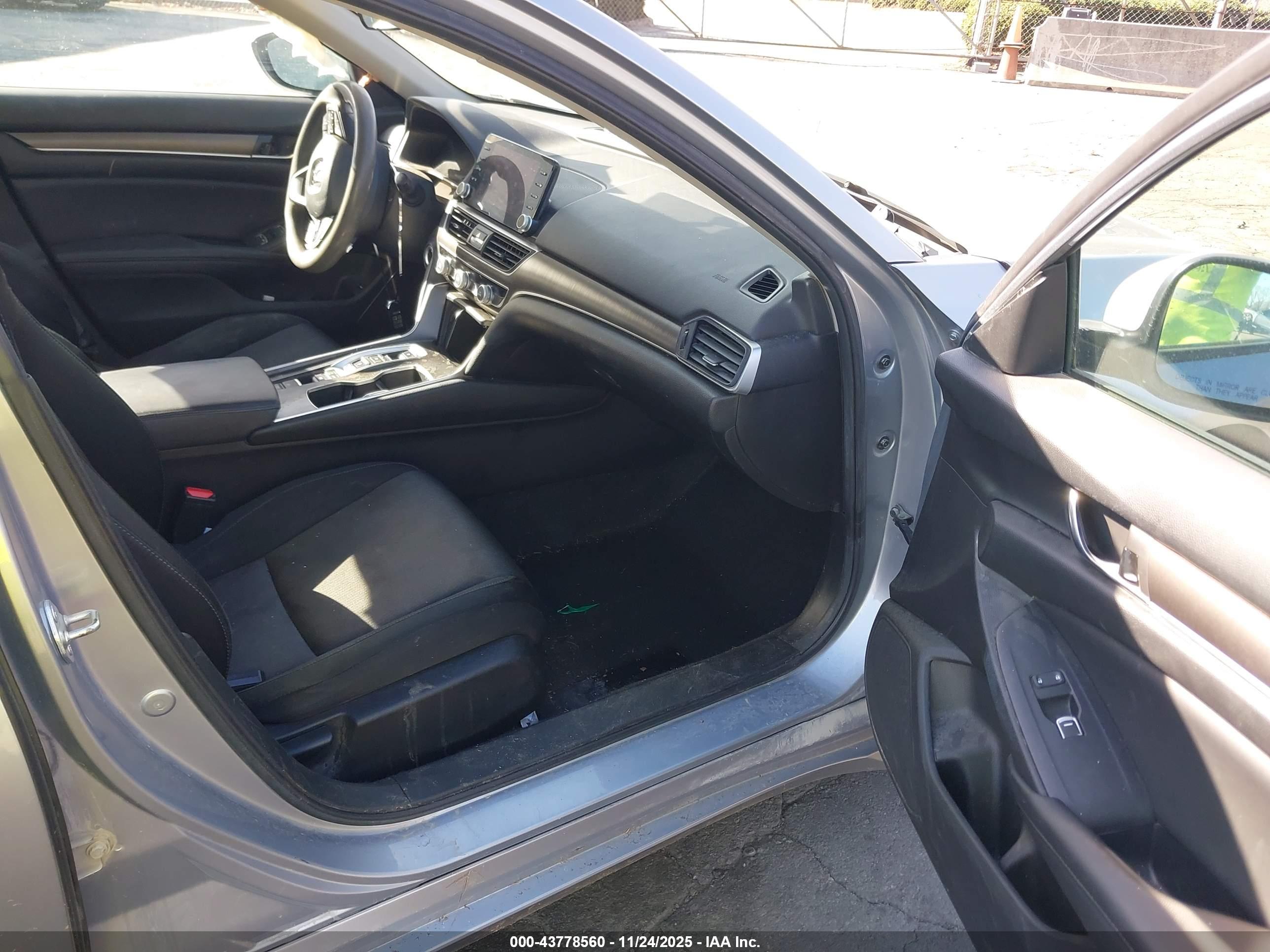 HONDA ACCORD image 5