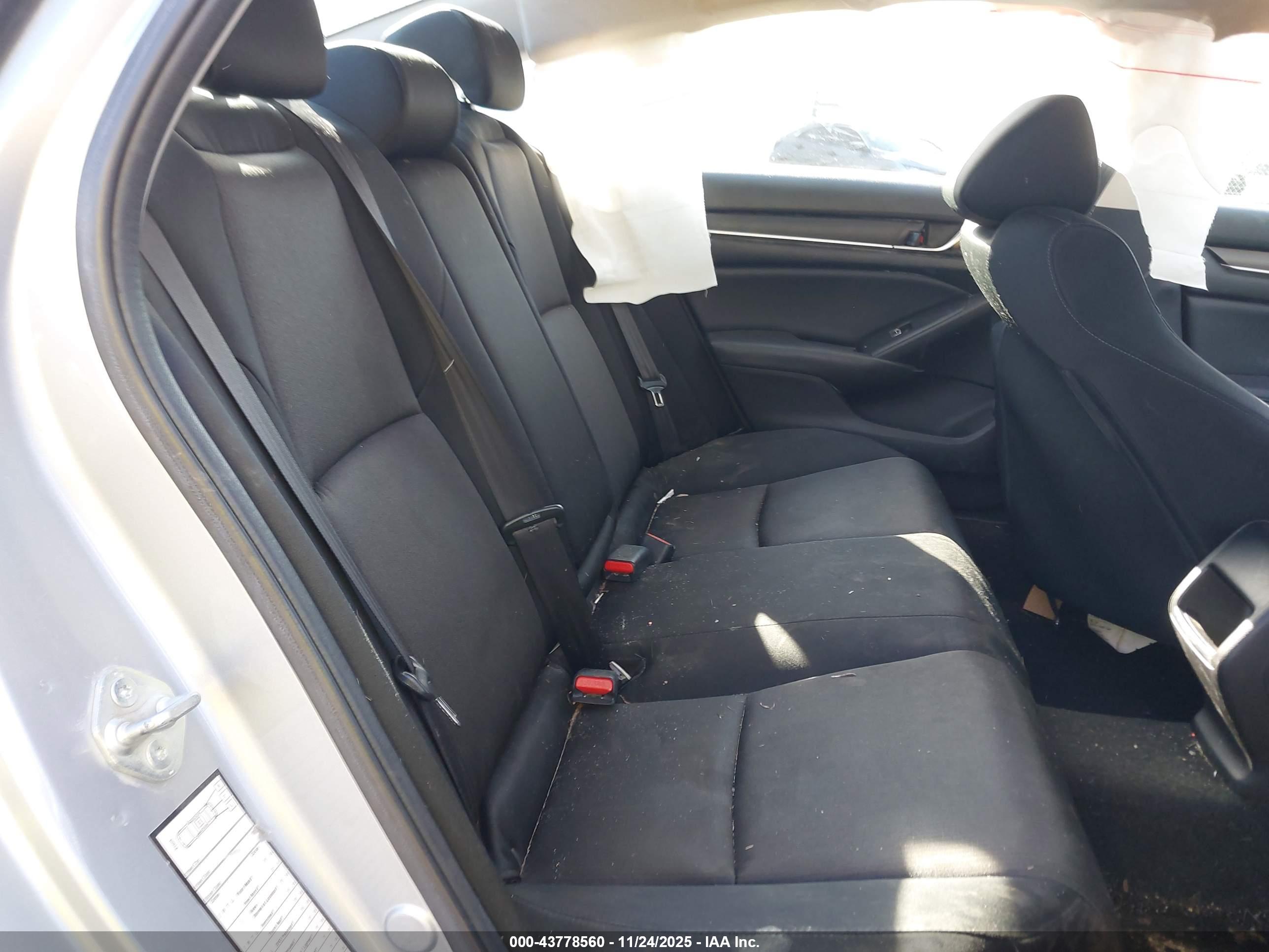 HONDA ACCORD image 8