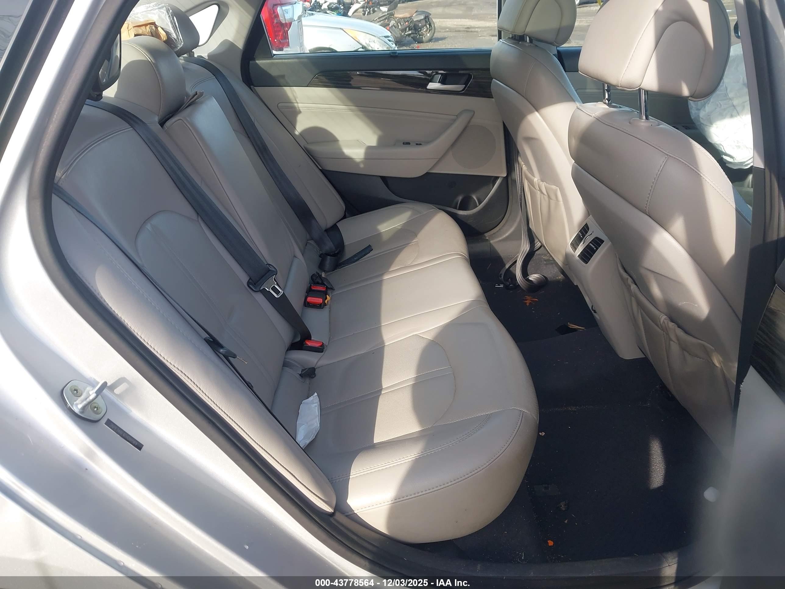 HYUNDAI SONATA image 8