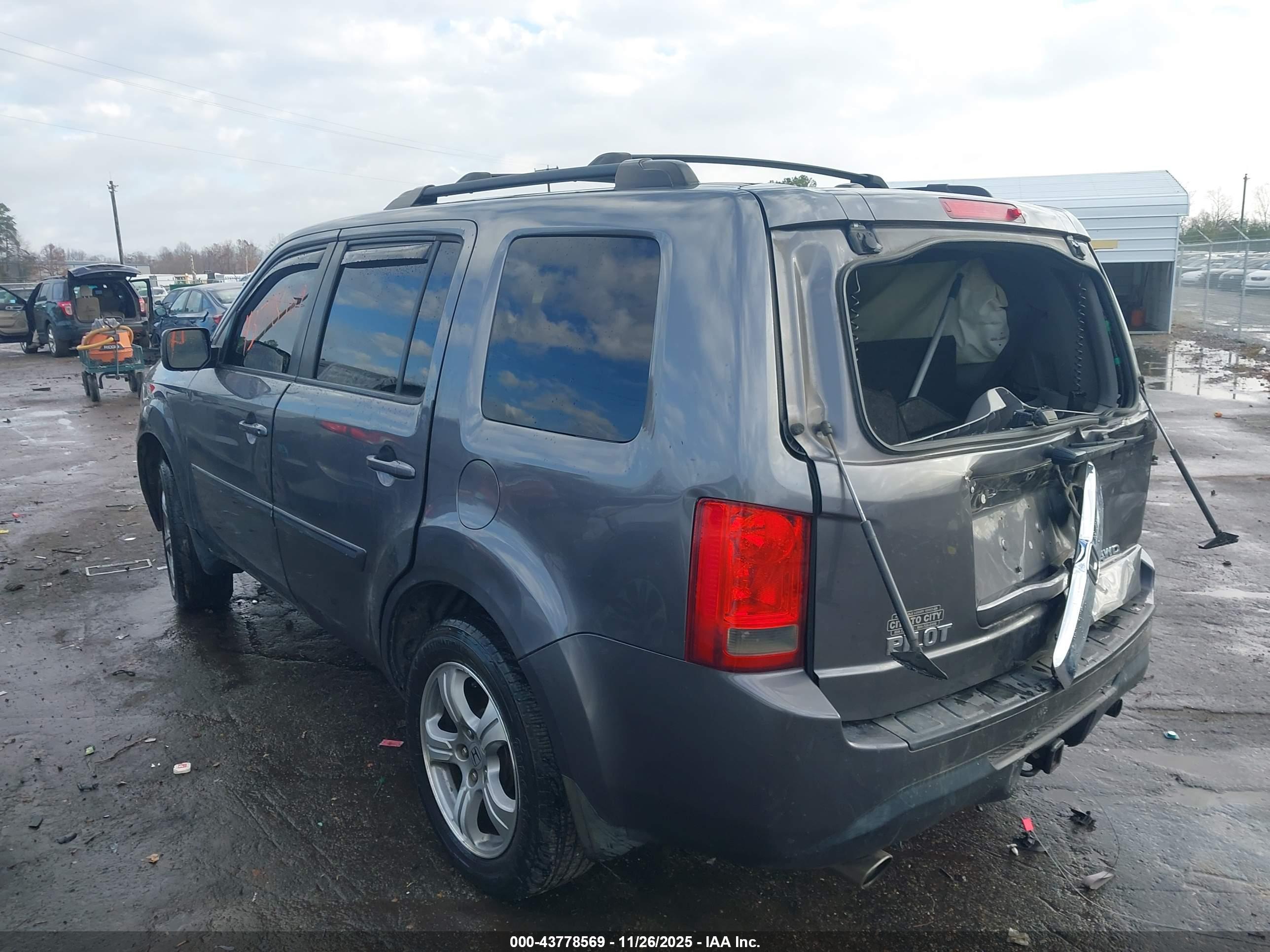 HONDA PILOT image 3