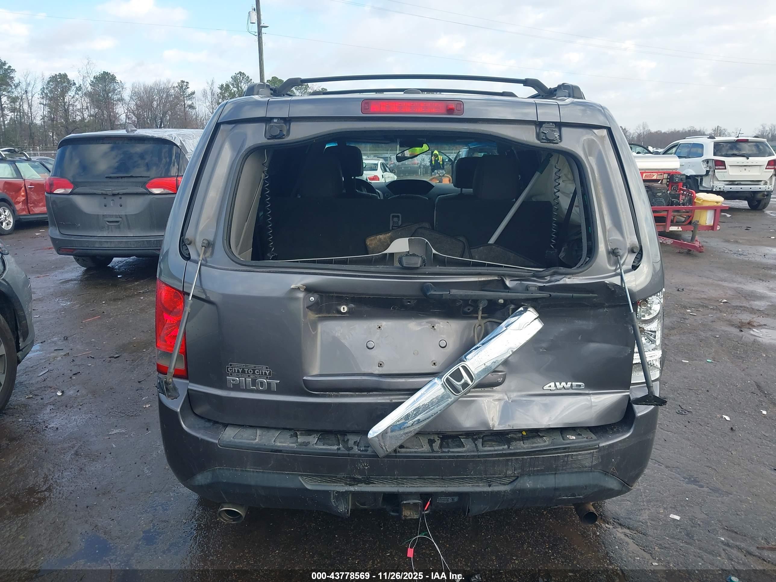 HONDA PILOT image 6