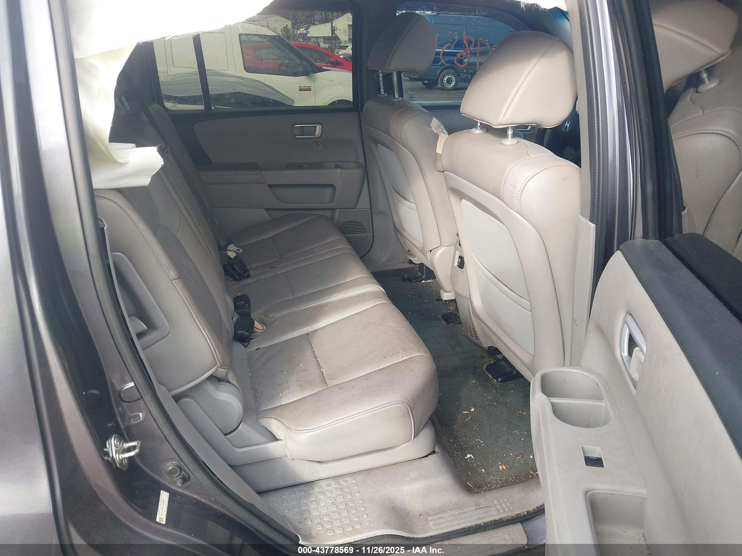 HONDA PILOT image 8