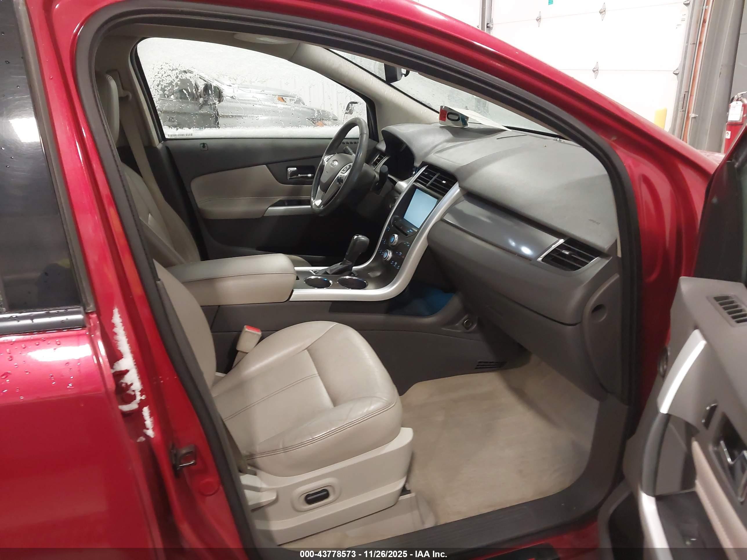 FORD EDGE image 5