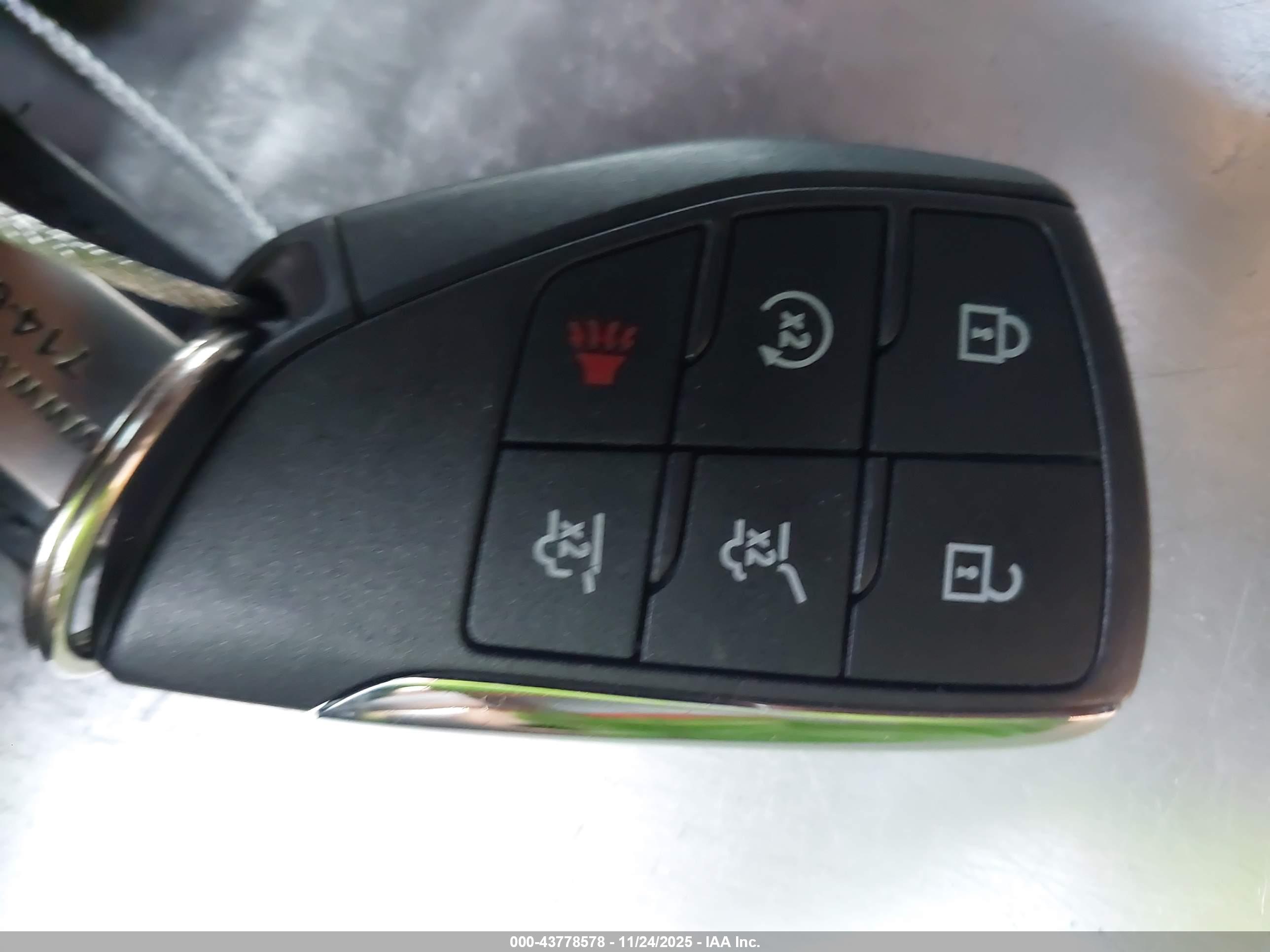 GMC YUKON image 11