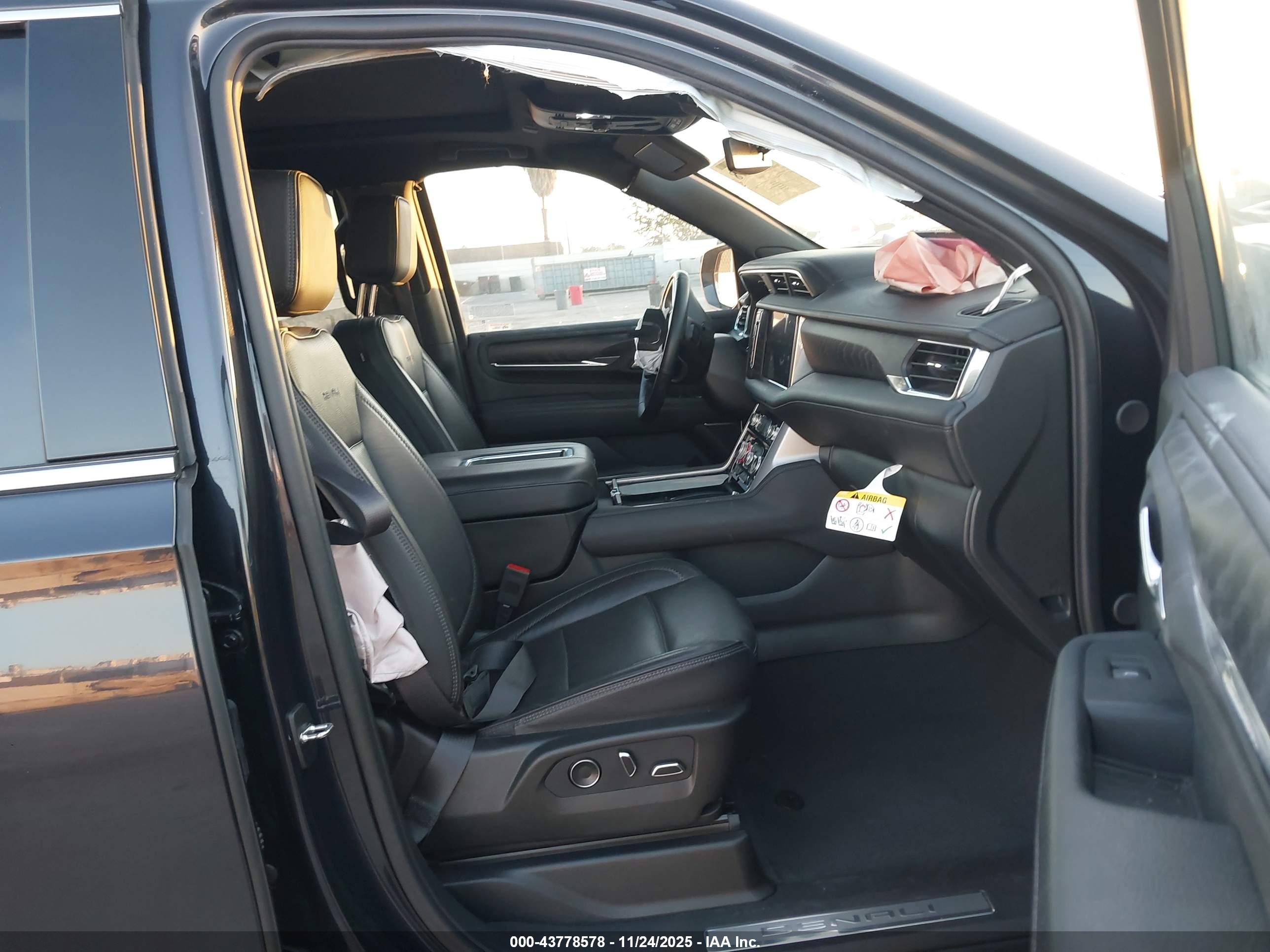 GMC YUKON image 5